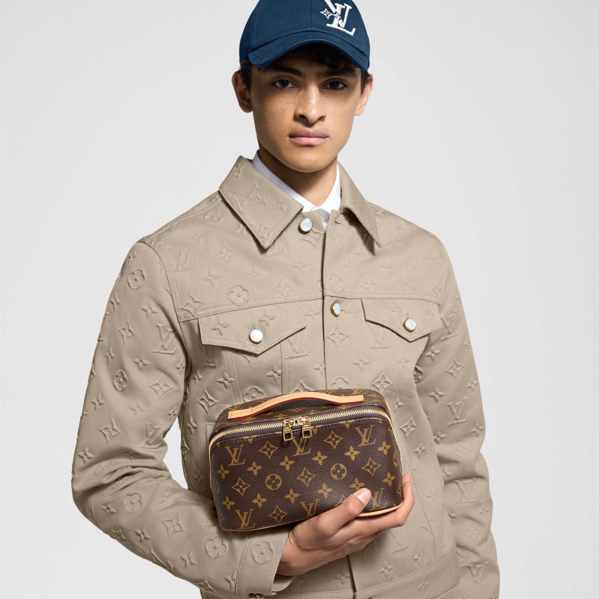 Neceser Toiletry Bag Lona Monogram Hombre Viaje Accesorios de viaje | LOUIS VUITTON (Zoom de producto)