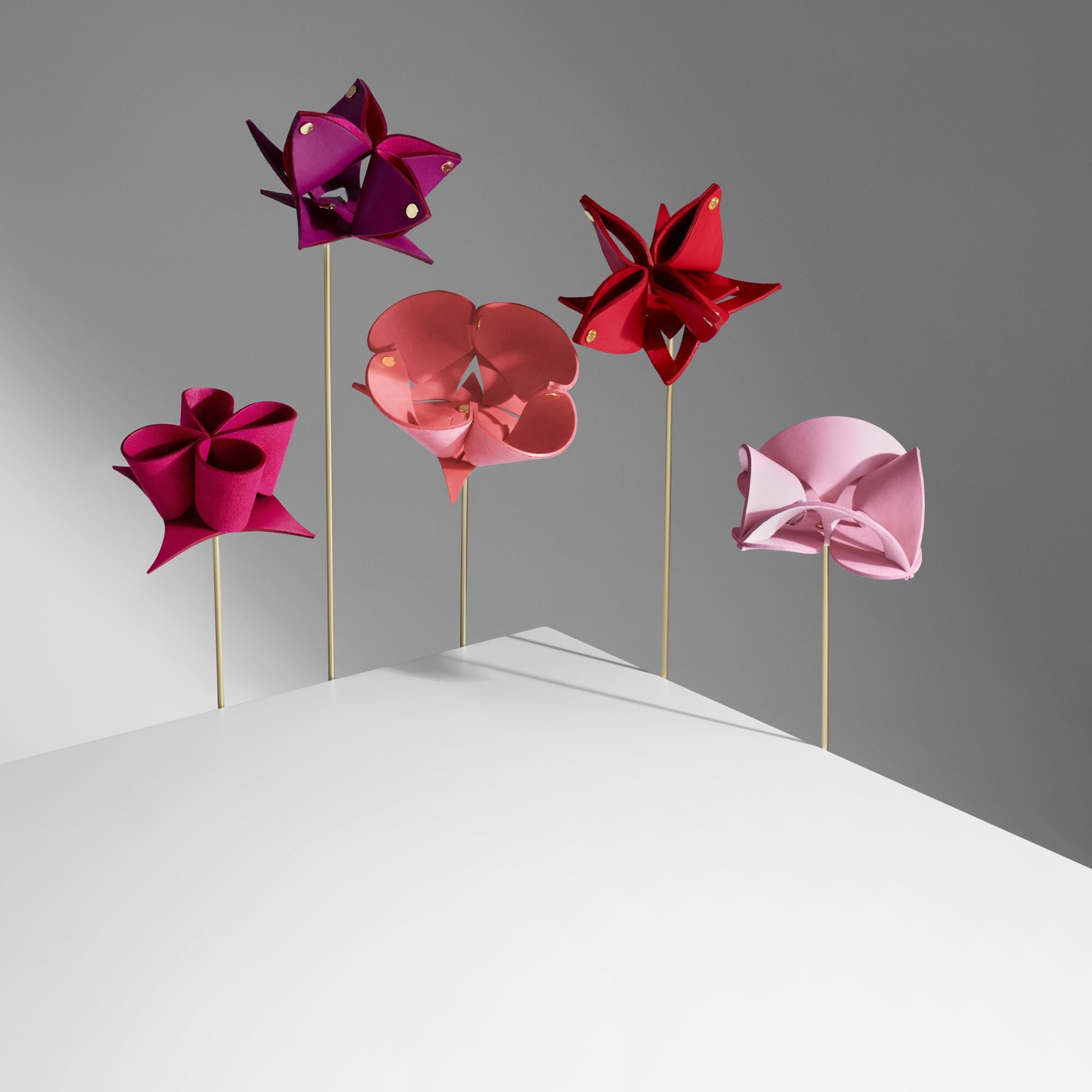 Origami Flowers, del Atelier Oï  Baúles, Viaje y Hogar Hogar y Decoración de mesa Decoración | LOUIS VUITTON (Zoom de producto)