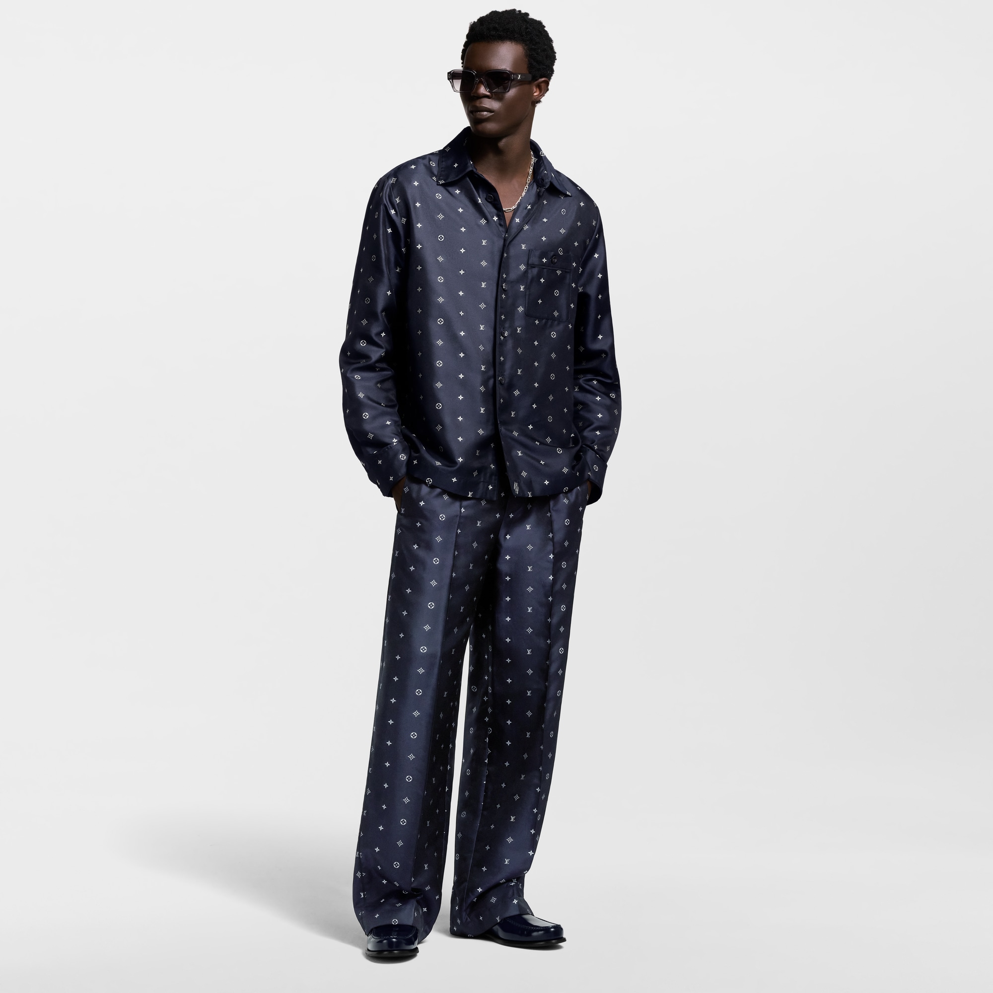 Pantalón tipo pijama de seda Monogram  Hombre Prêt-à-Porter Pantalones | LOUIS VUITTON (Zoom de producto)