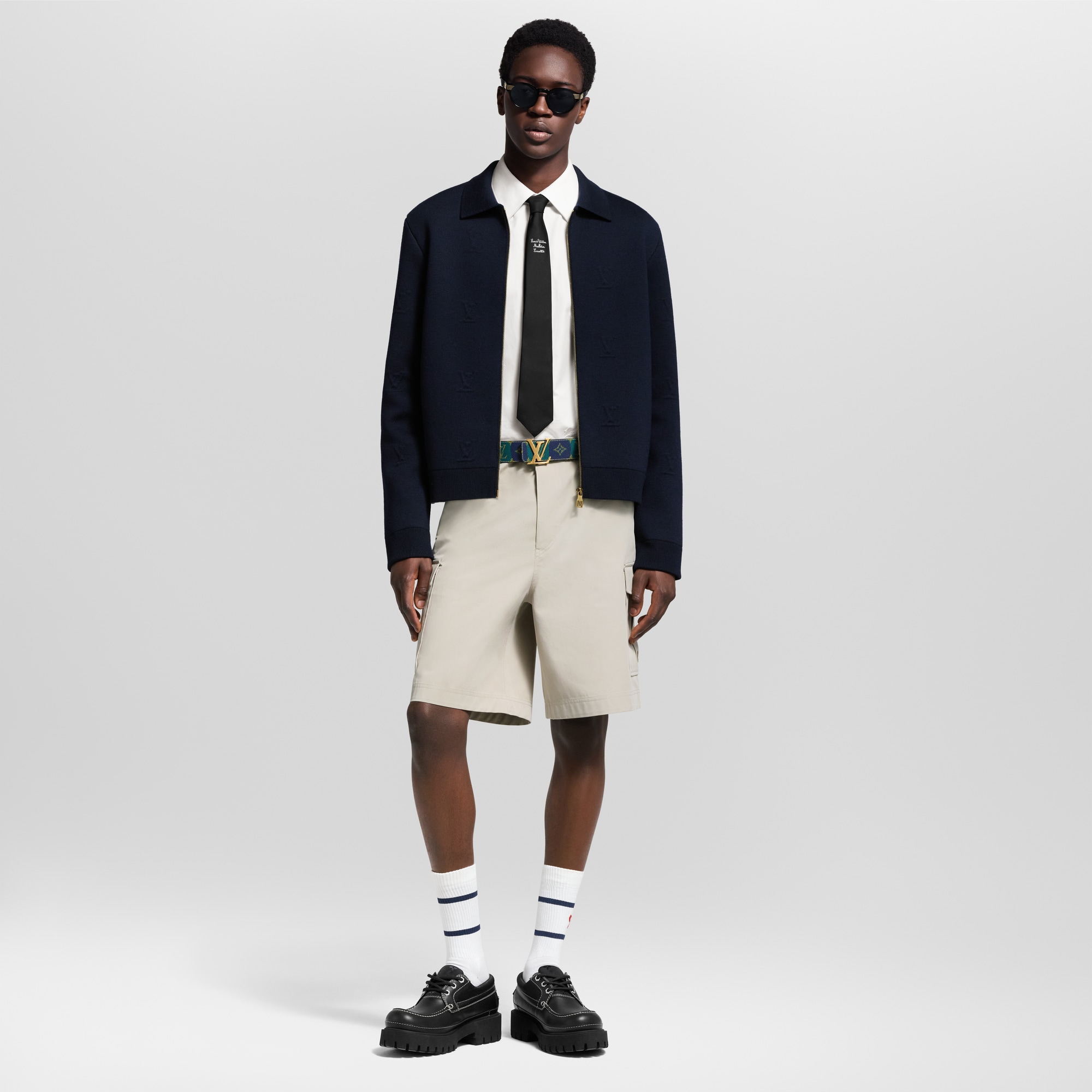 Pantalones cargo cortos distintivos  Hombre Prêt-à-Porter Pantalones | LOUIS VUITTON (Zoom de producto)
