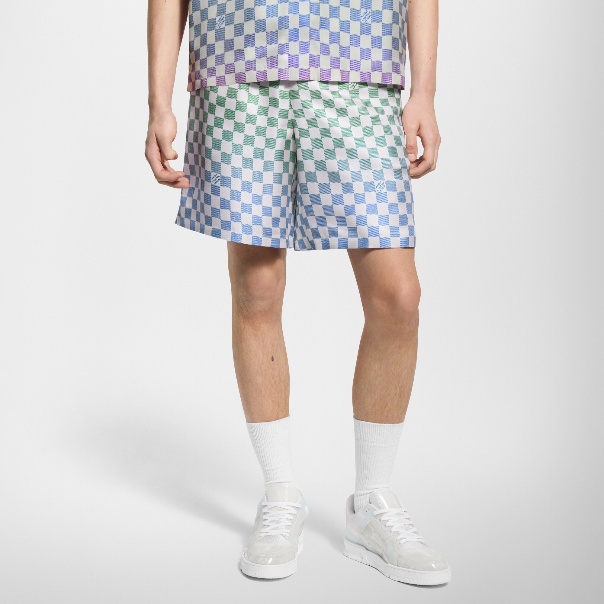 Pantalones cortos Damier de seda  Hombre Prêt-à-Porter Pantalones | LOUIS VUITTON (Zoom de producto)