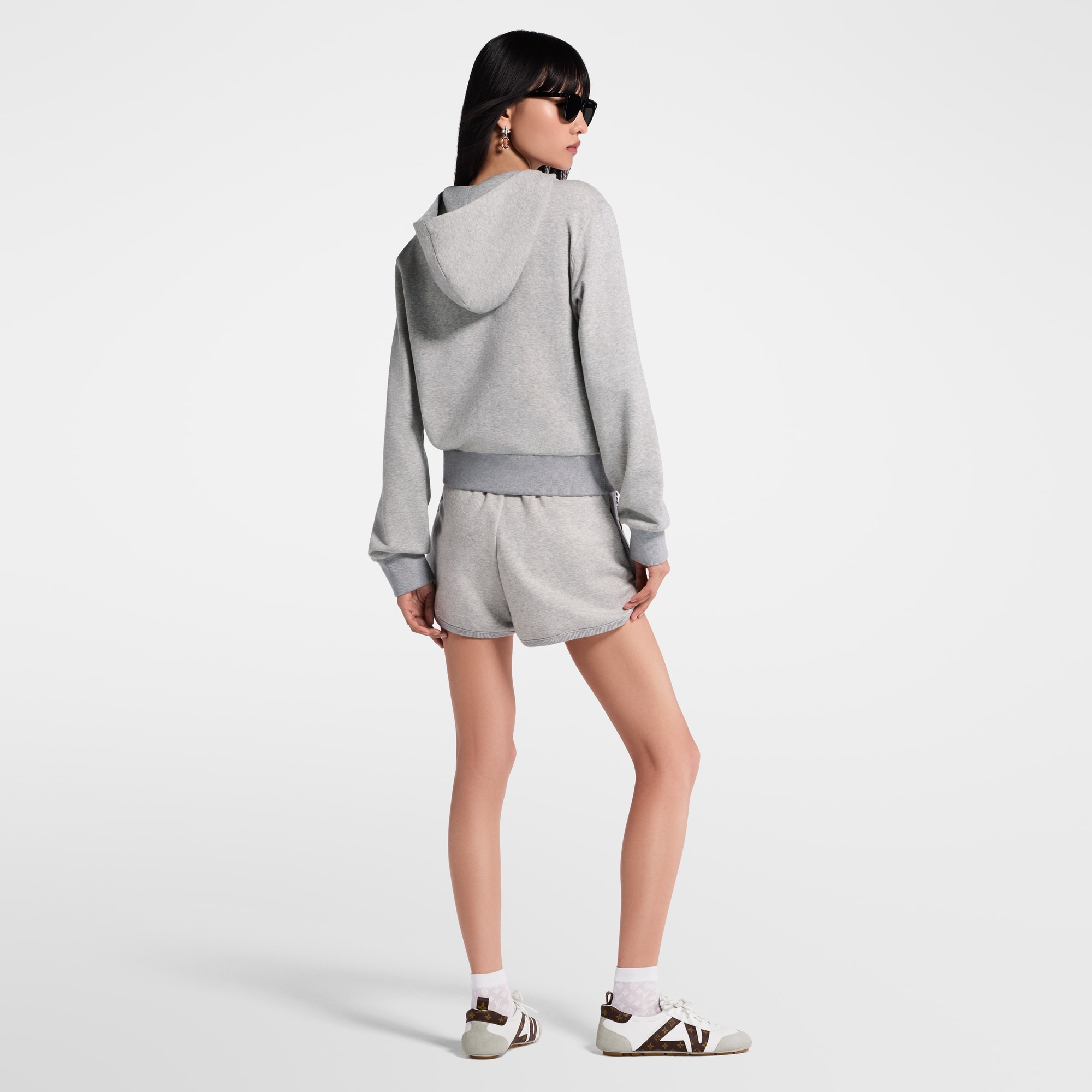 Pantalones cortos de chándal con detalle en piel  Mujer Prêt-à-Porter Faldas y pantalones cortos | LOUIS VUITTON (Zoom de producto)