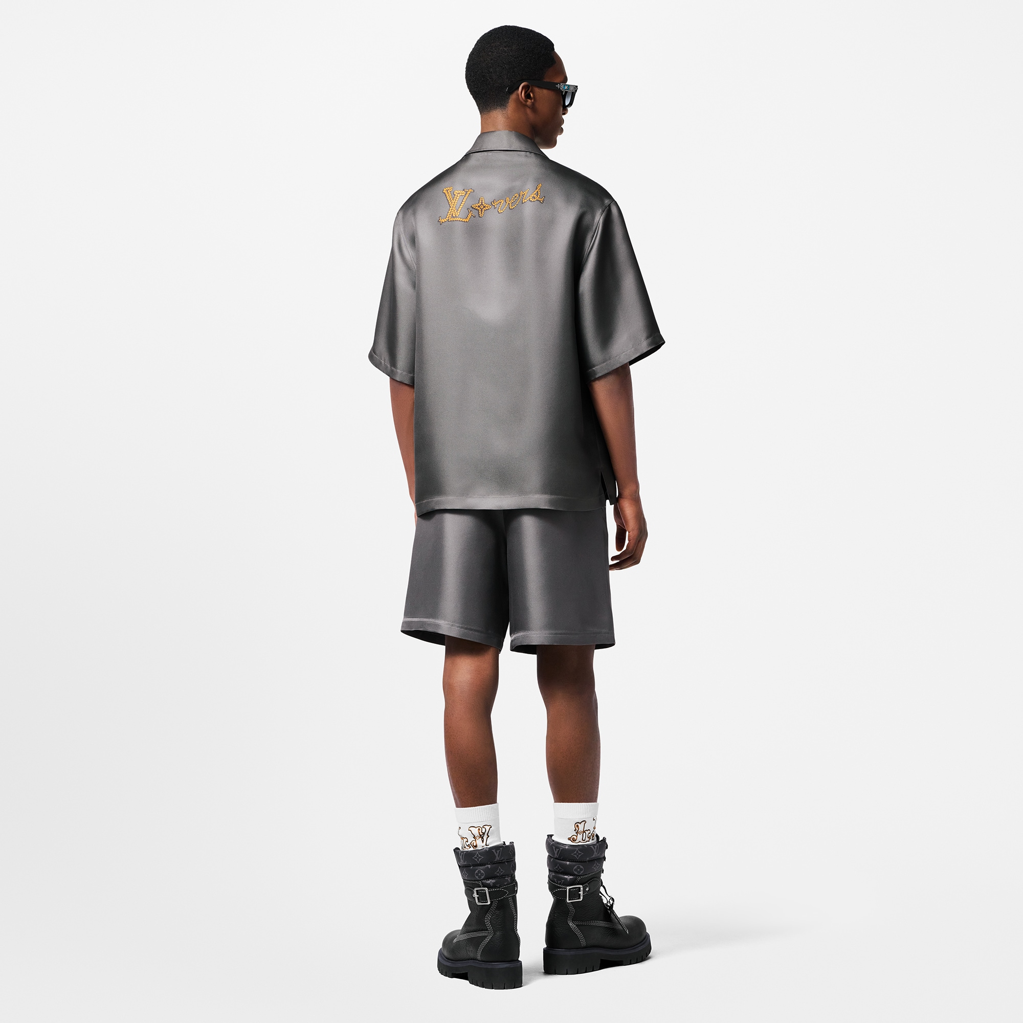Pantalones cortos de seda estampados  Hombre Prêt-à-Porter Pantalones | LOUIS VUITTON (Zoom de producto)