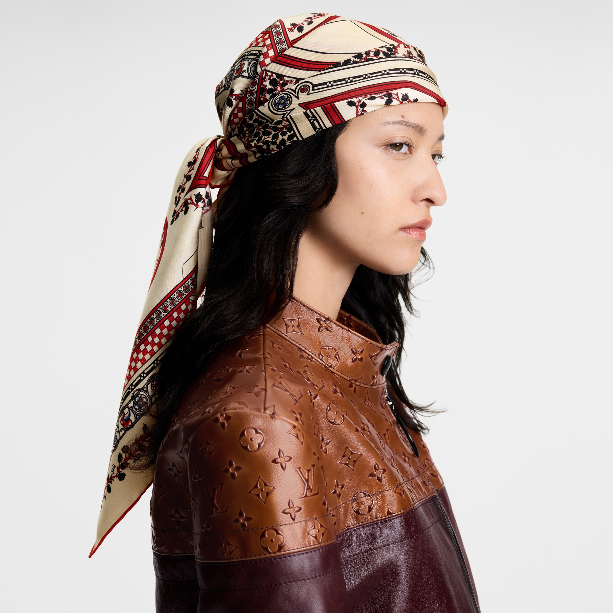 Pañuelo LV Medieval Flowers 90 S00 Mujer Accesorios Pañuelos de seda y bandanas | LOUIS VUITTON (Zoom de producto)