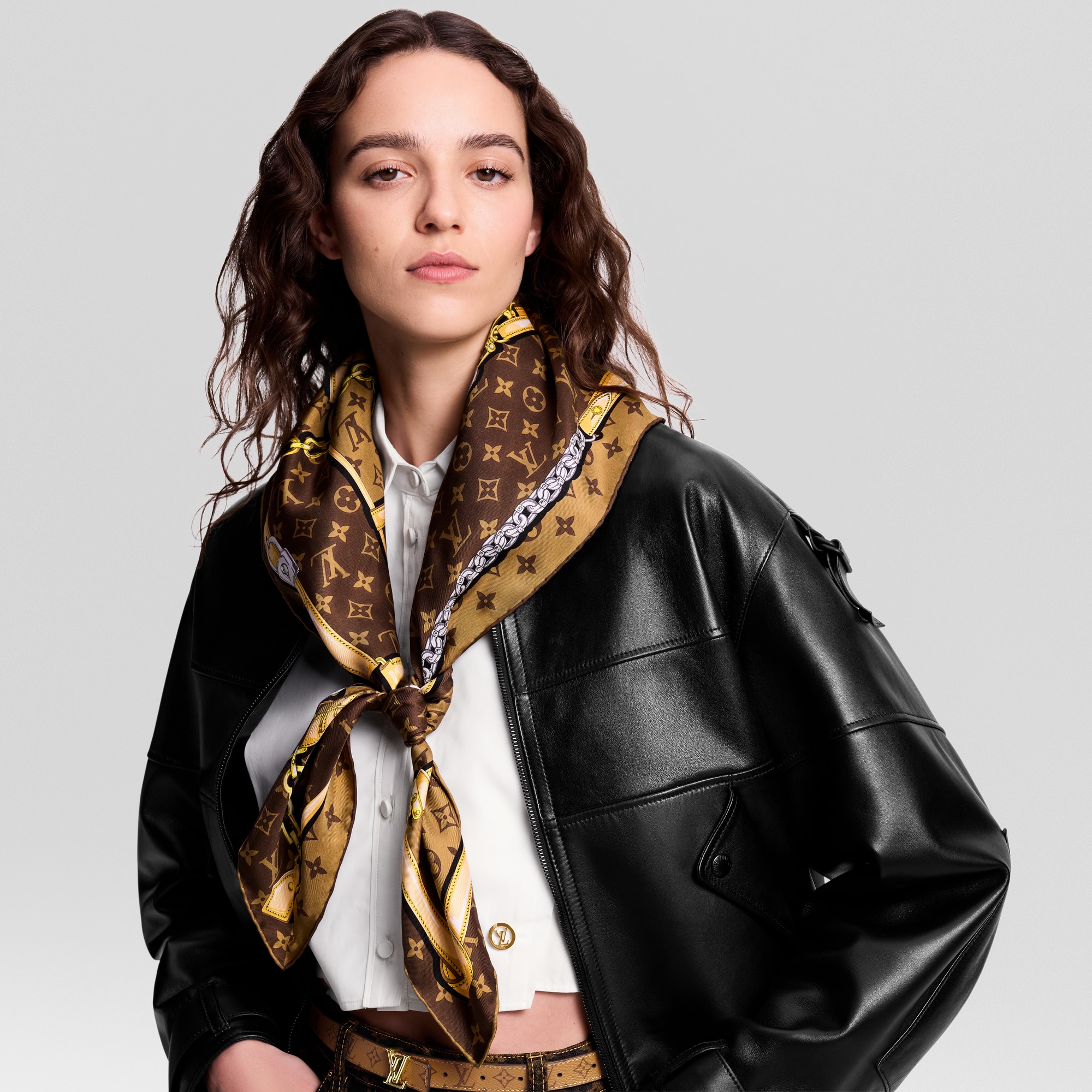 Pañuelo Monogram Confidential 90 S00 Mujer Accesorios Pañuelos de seda y bandanas | LOUIS VUITTON (Zoom de producto)