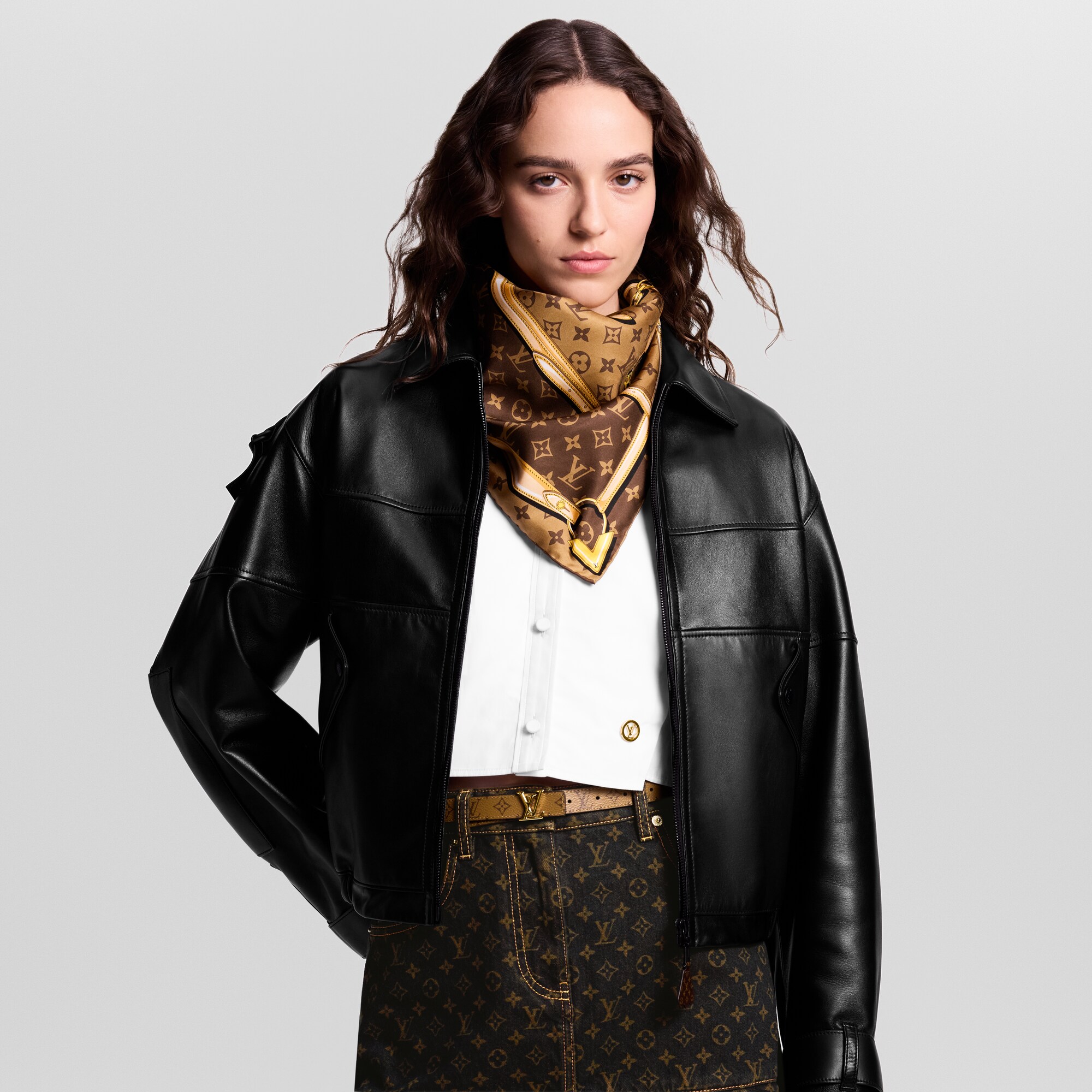 Pañuelo Monogram Confidential 90 S00 Mujer Accesorios Pañuelos de seda y bandanas | LOUIS VUITTON (Zoom de producto)