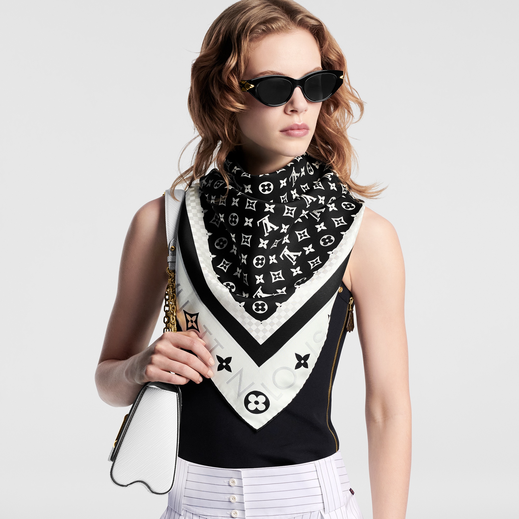 Pañuelo Monogram Infinity 90 S00 Mujer Accesorios Pañuelos de seda y bandanas | LOUIS VUITTON (Zoom de producto)