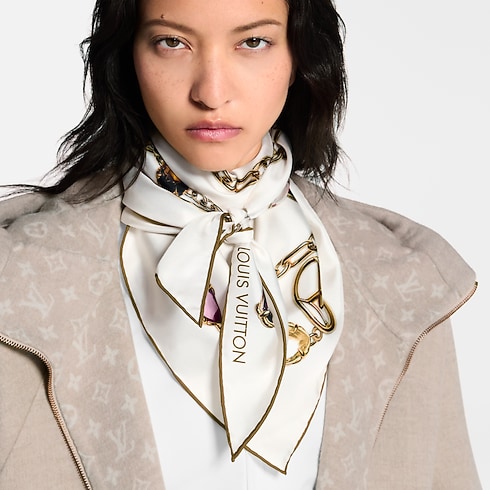Pañuelo triangular Heirloom Silk S00 Mujer Accesorios Pañuelos de seda y bandanas | LOUIS VUITTON (Zoom de producto)