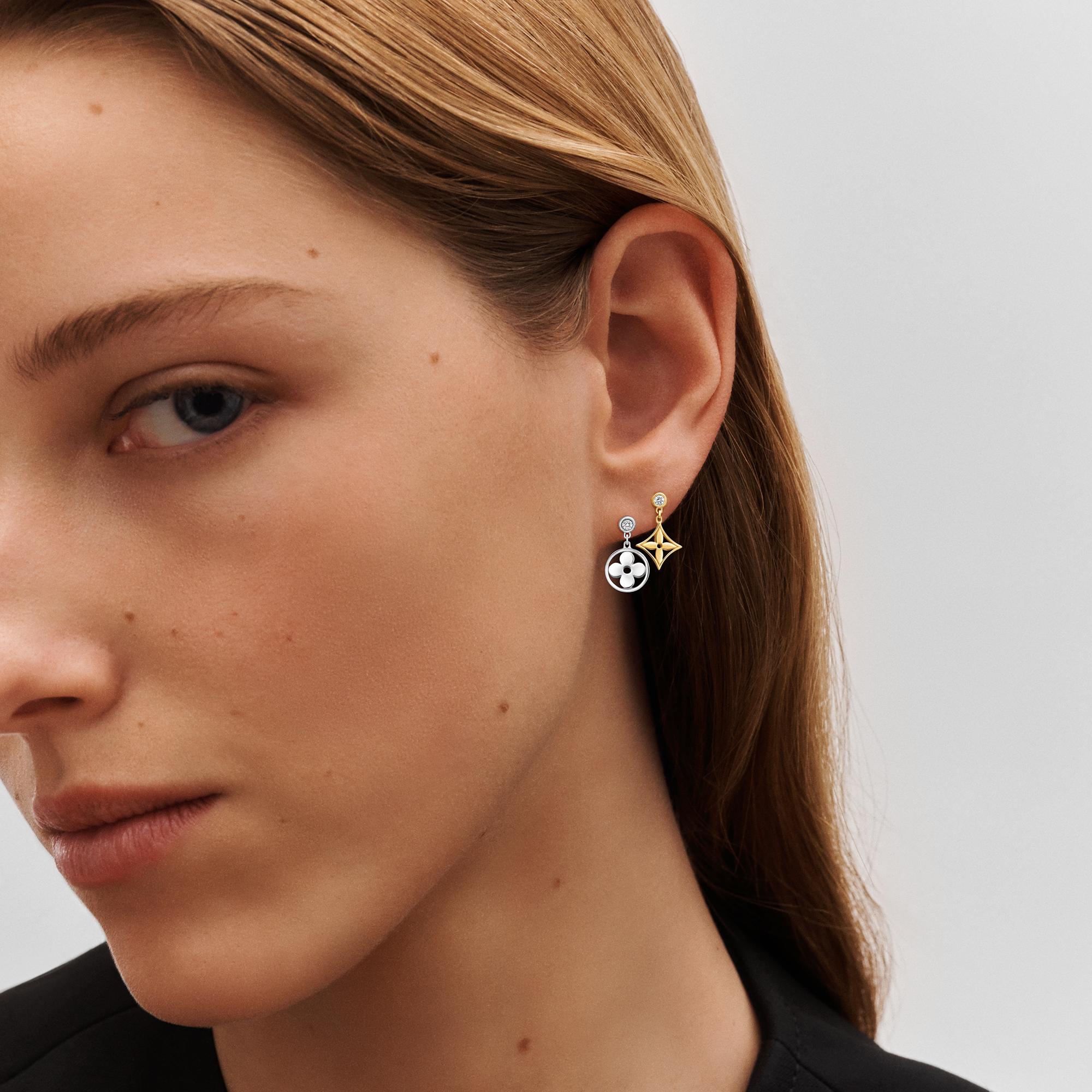 Pendiente de botón Blossom de oro amarillo y diamante (UNIDAD)  Joyería Categorías Joyería | LOUIS VUITTON (Zoom de producto)