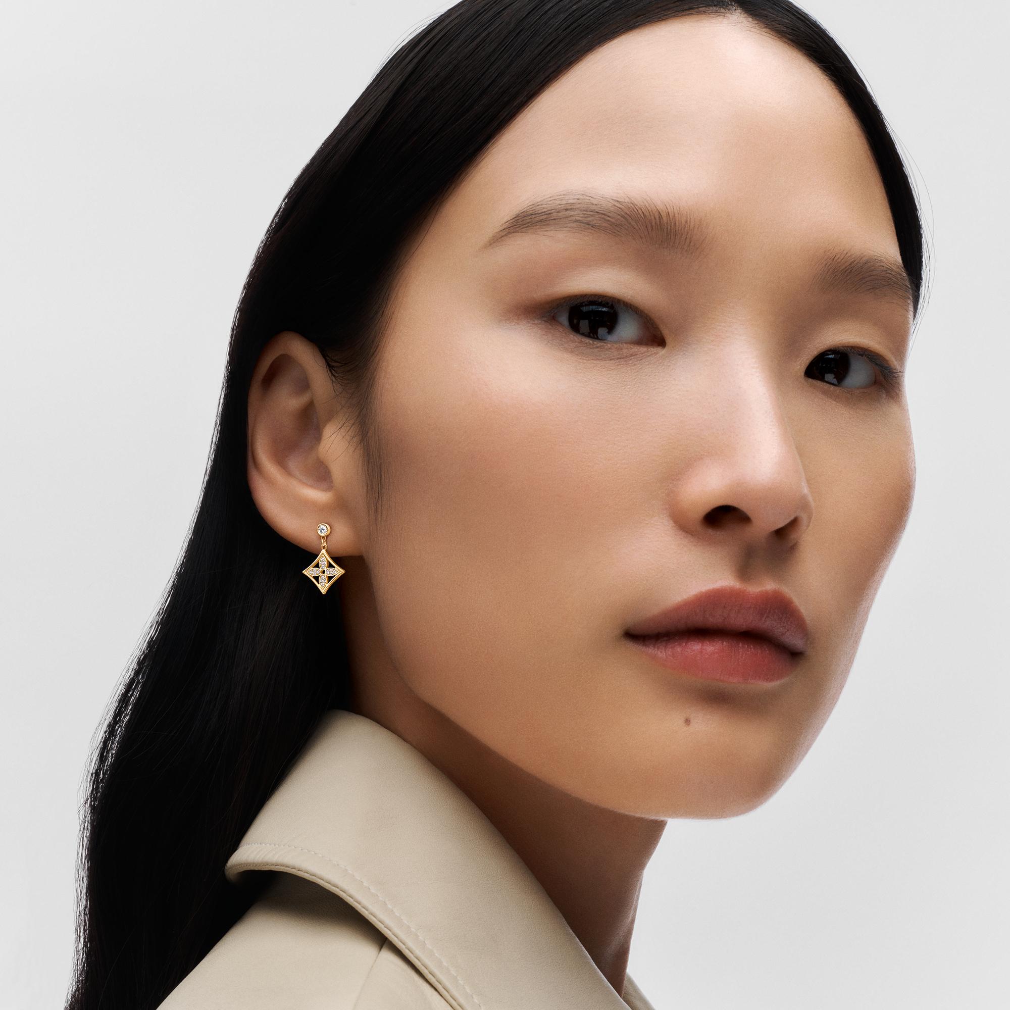 Pendiente de botón Idylle Blossom de oro amarillo y diamantes (unidad)  Joyería Categorías Pendientes | LOUIS VUITTON (Zoom de producto)