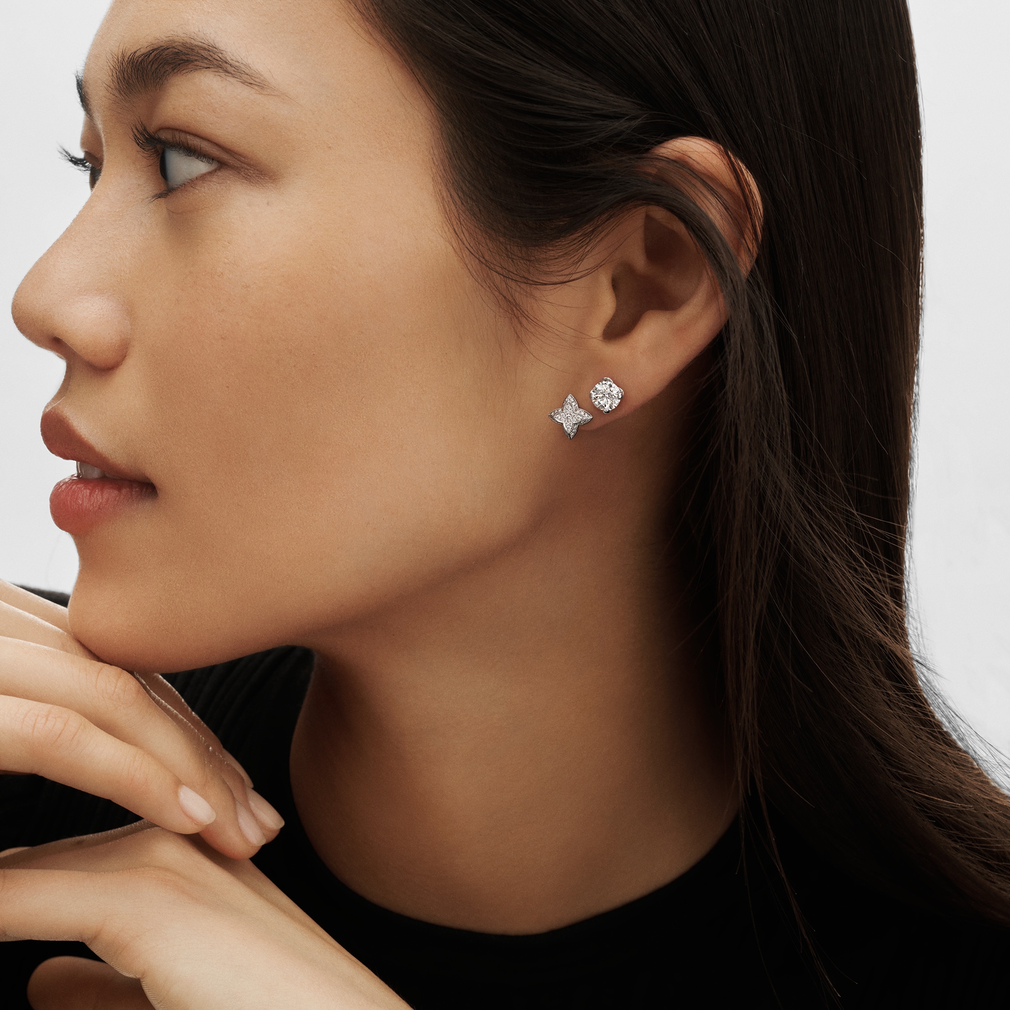 Pendiente de botón LV Diamonds Double, talla brillante (unidad)  Joyería Colecciones LV Diamonds | LOUIS VUITTON (Zoom de producto)