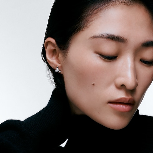 Pendiente de botón LV Volt One Joyería Categorías Pendientes | LOUIS VUITTON (Zoom de producto)