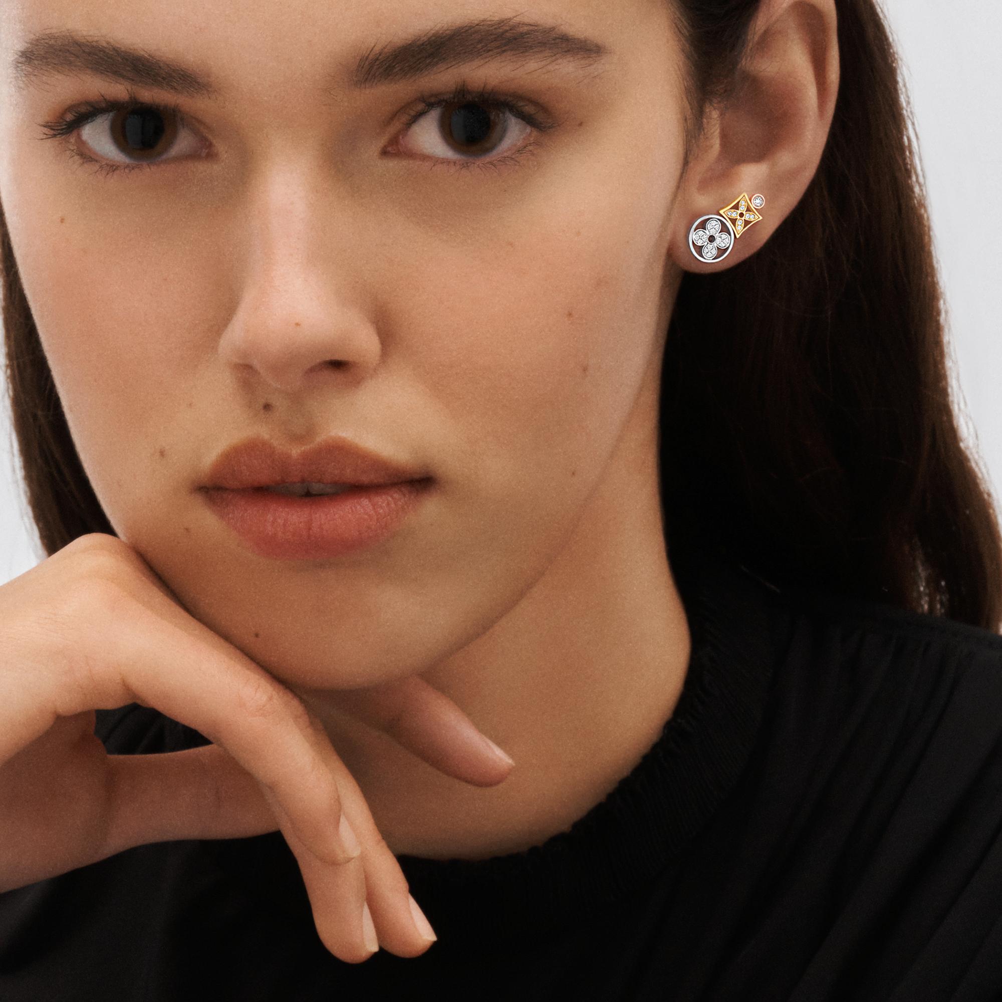 Pendientes de botón Idylle Blossom de oro blanco, amarillo y rosa con diamantes  Joyería Categorías Joyería | LOUIS VUITTON (Zoom de producto)