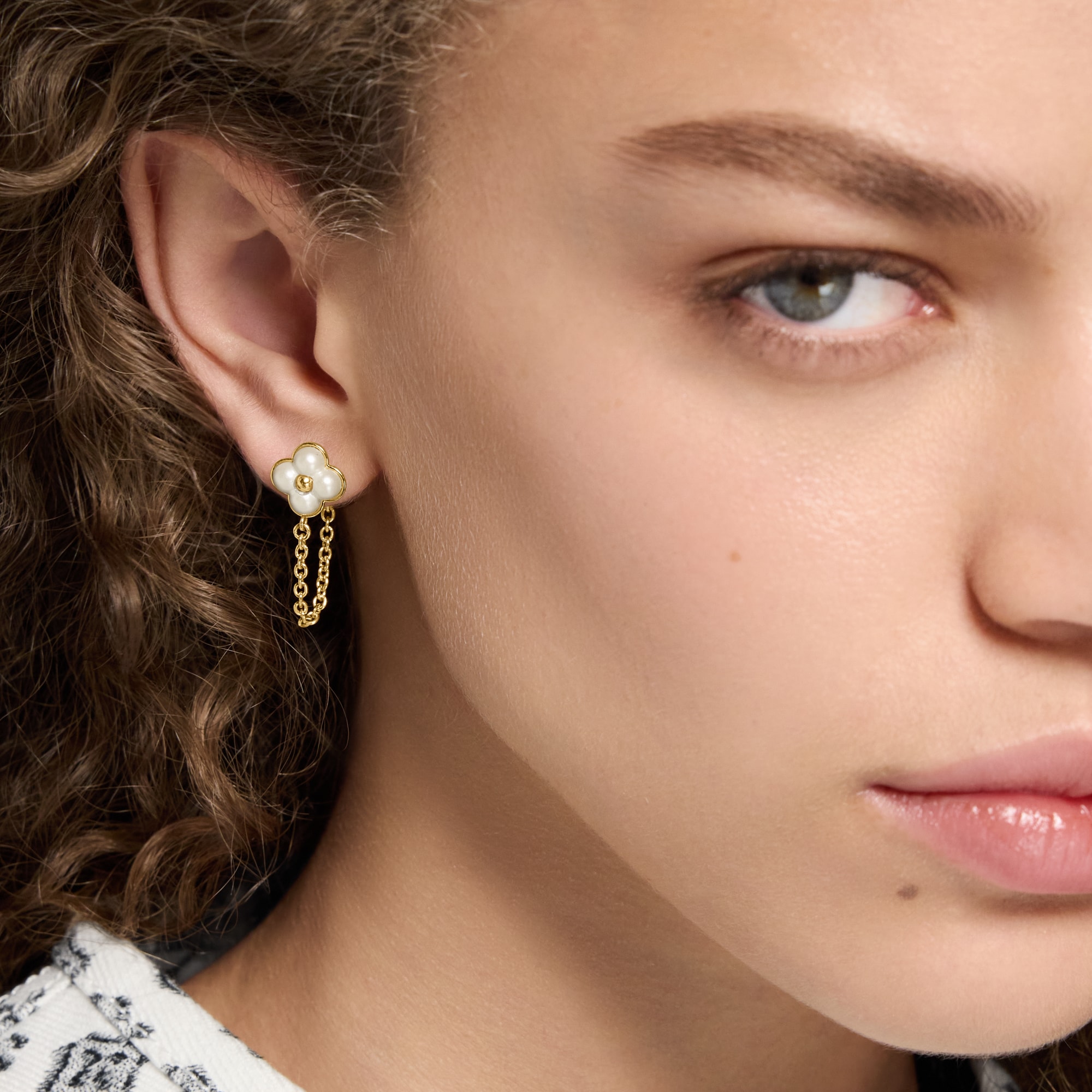 Pendientes LV Floragram S00 Mujer Bisutería Pendientes | LOUIS VUITTON (Zoom de producto)