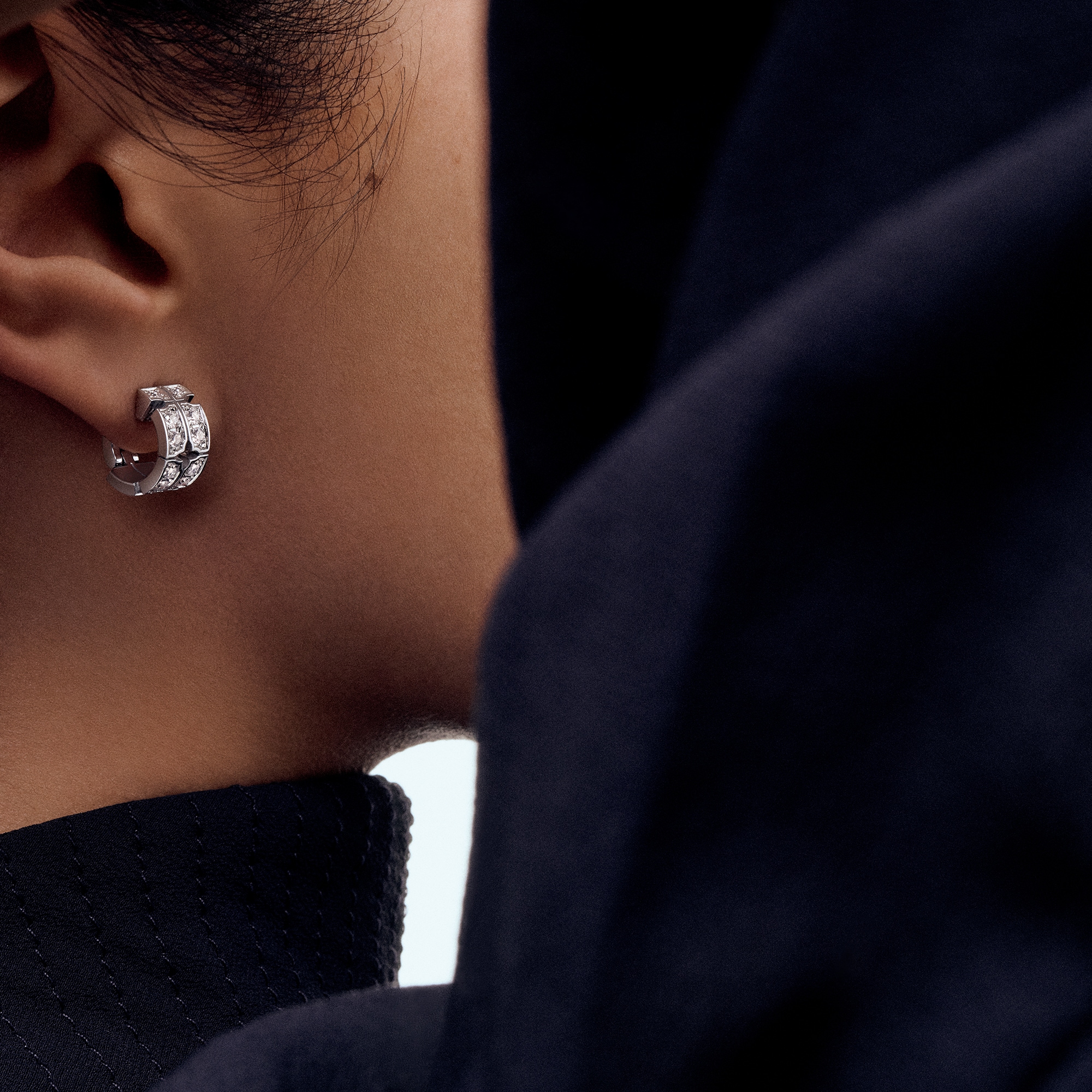 Pendientes Tumbler de oro blanco y diamantes  Joyería Categorías Pendientes | LOUIS VUITTON (Zoom de producto)