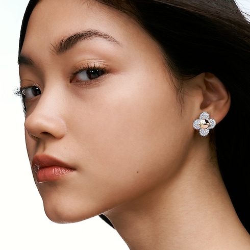 Pendientes Vivienne de tres oros y diamantes Joyería Categorías Pendientes | LOUIS VUITTON (Zoom de producto)