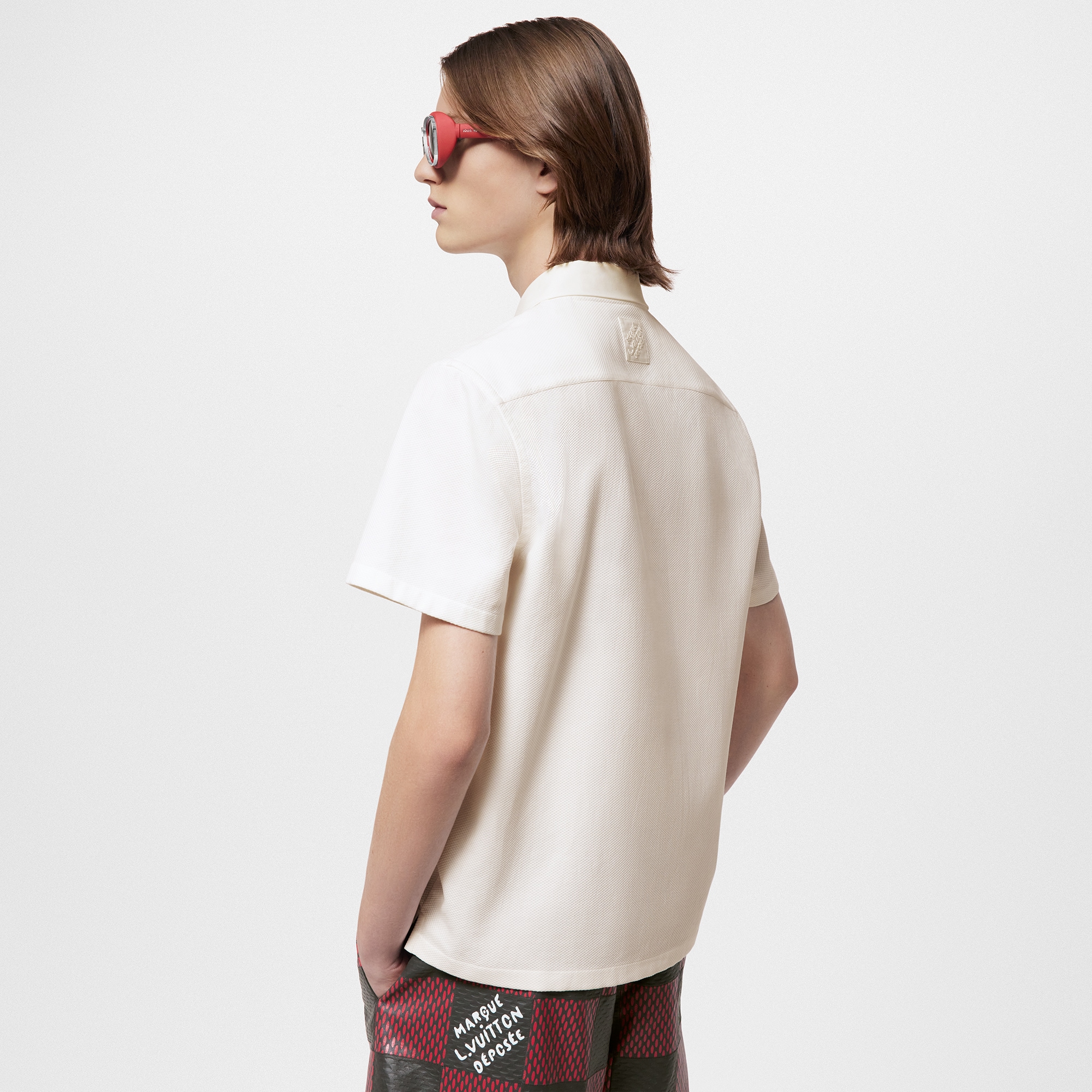 Polo de popelín con parche LV bordado  Hombre Prêt-à-Porter Camisetas y polos | LOUIS VUITTON (Zoom de producto)