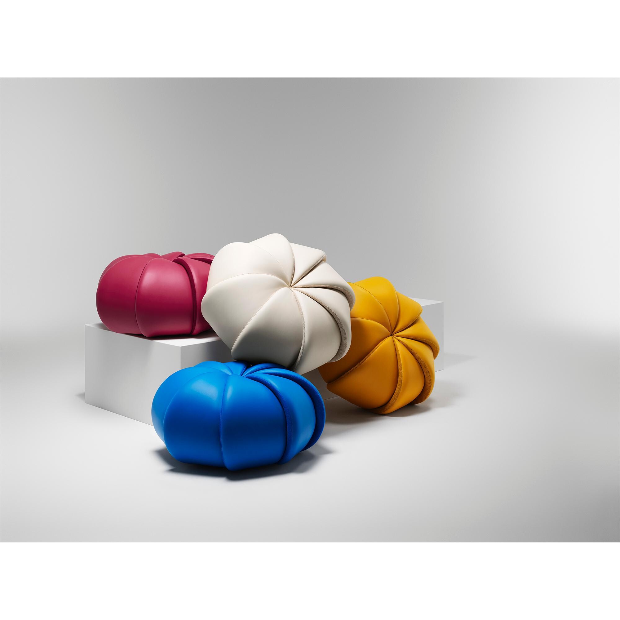 Puf Merengue de Campana Brothers  Baúles, Viaje y Hogar Hogar y Decoración de mesa Muebles | LOUIS VUITTON (Zoom de producto)