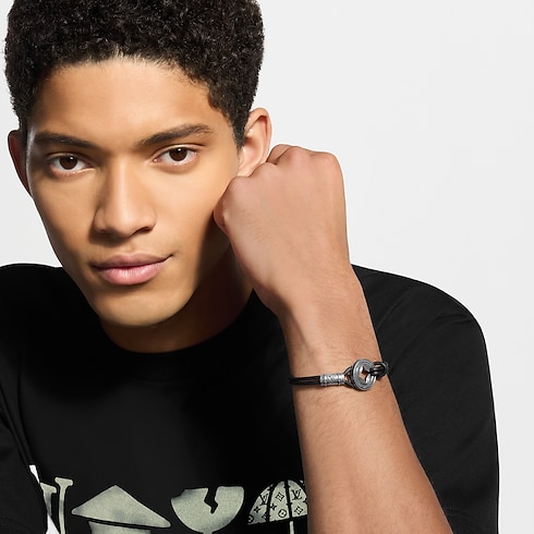 Pulsera en piel LV Tic Tac Toe Hombre Accesorios Todos los accesorios | LOUIS VUITTON (Zoom de producto)
