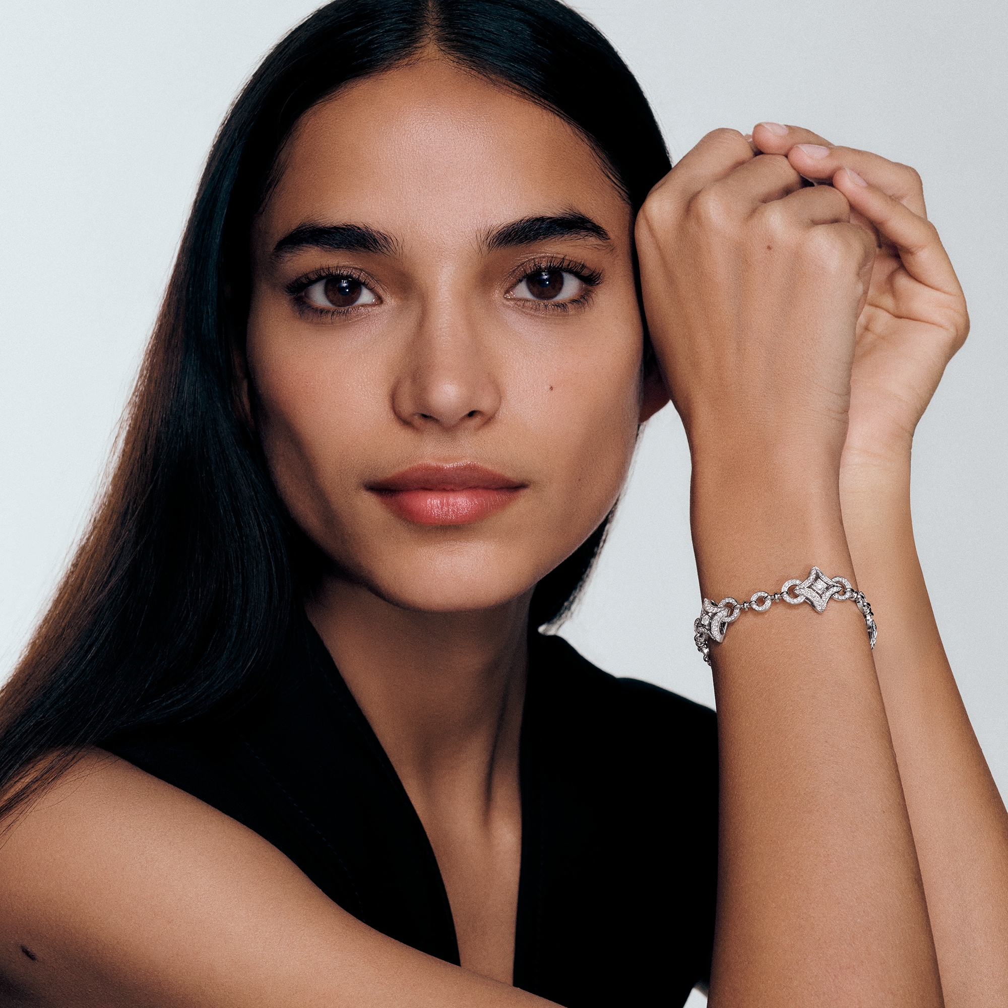 Pulsera Ever Blossom de oro blanco y diamantes  Joyería Categorías Pulseras | LOUIS VUITTON (Zoom de producto)