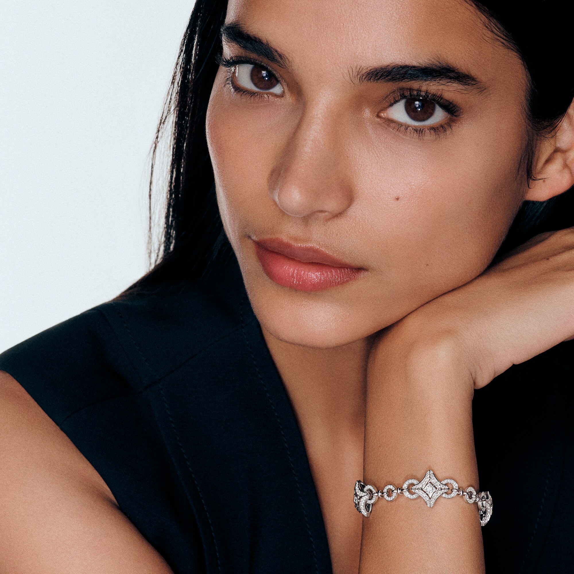 Pulsera Ever Blossom de oro blanco y diamantes  Joyería Categorías Pulseras | LOUIS VUITTON (Zoom de producto)