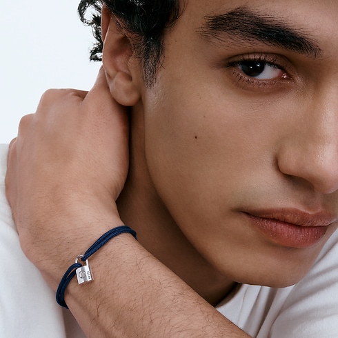 Pulsera Silver Lockit en plata de ley y laca negra con cordón de poliéster azul Joyería Categorías Pulseras | LOUIS VUITTON (Zoom de producto)