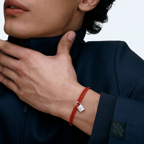 Pulsera Silver Lockit en plata de ley y laca negra con cordón de poliéster rojo Joyería Categorías Pulseras | LOUIS VUITTON (Zoom de producto)