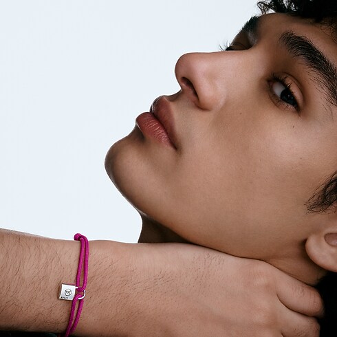 Pulsera Silver Lockit en plata de ley y laca negra con cordón de poliéster rosa Joyería Categorías Pulseras | LOUIS VUITTON (Zoom de producto)