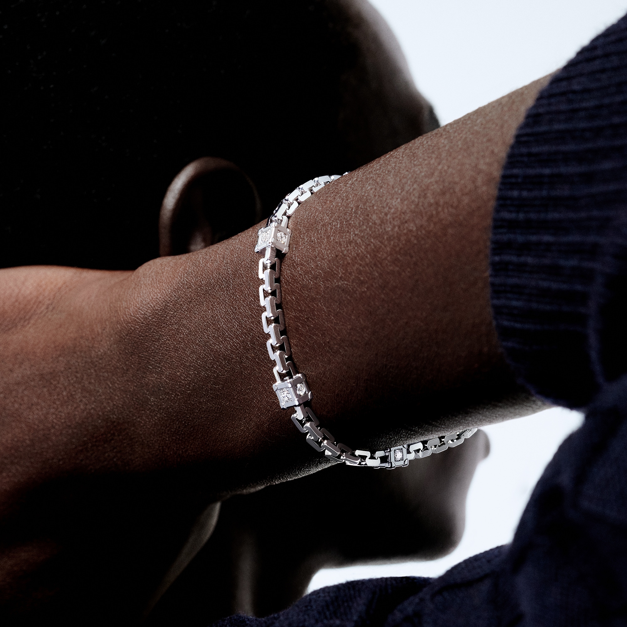 Pulsera Trunk Les Gastons Vuitton de oro blanco y diamantes  Joyería Categorías Pulseras | LOUIS VUITTON (Zoom de producto)