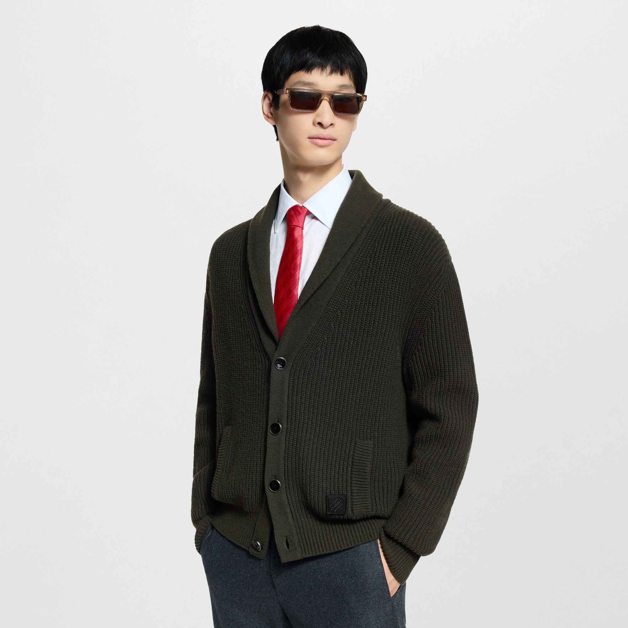 Rebeca en mezcla de cachemir con cuello chal  Hombre Prêt-à-Porter Todo Prêt-à-Porter | LOUIS VUITTON (Zoom de producto)