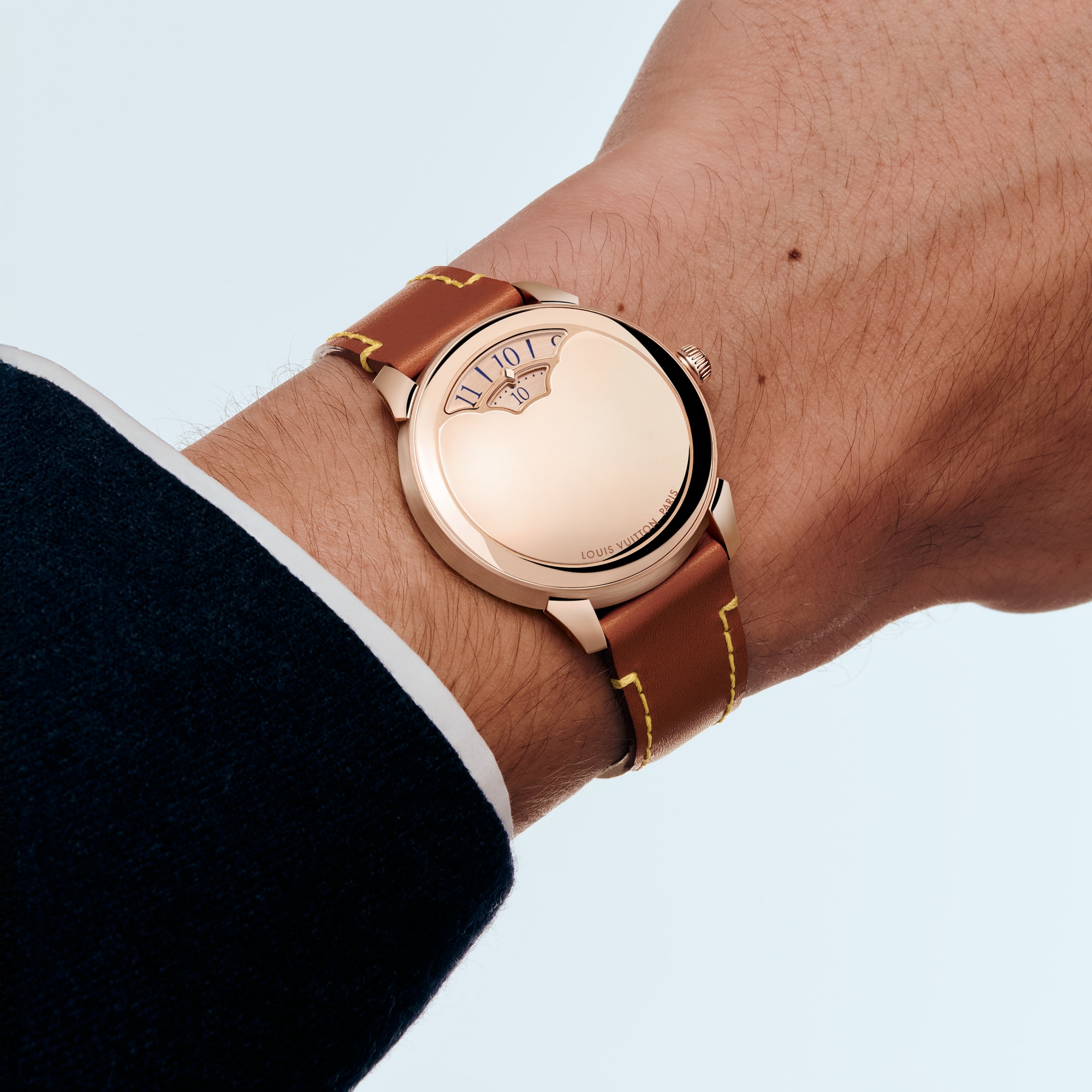 Reloj automático Tambour Convergence de 37 mm en oro rosa  Relojería Todos los relojes } | LOUIS VUITTON (Zoom de producto)