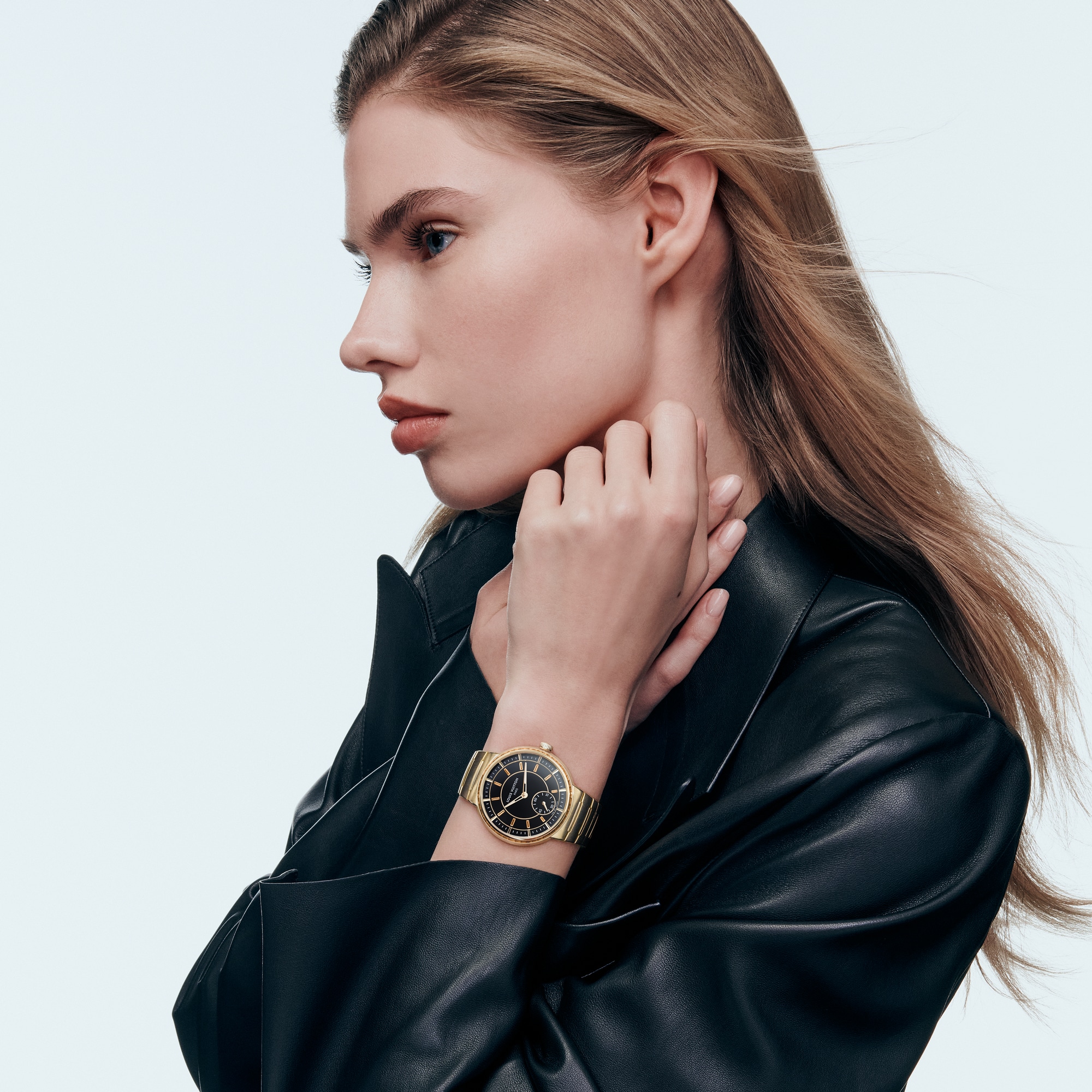 Reloj automático Tambour de 40 mm de oro amarillo, ónix y zafiros  Relojería Todos los relojes } | LOUIS VUITTON (Zoom de producto)