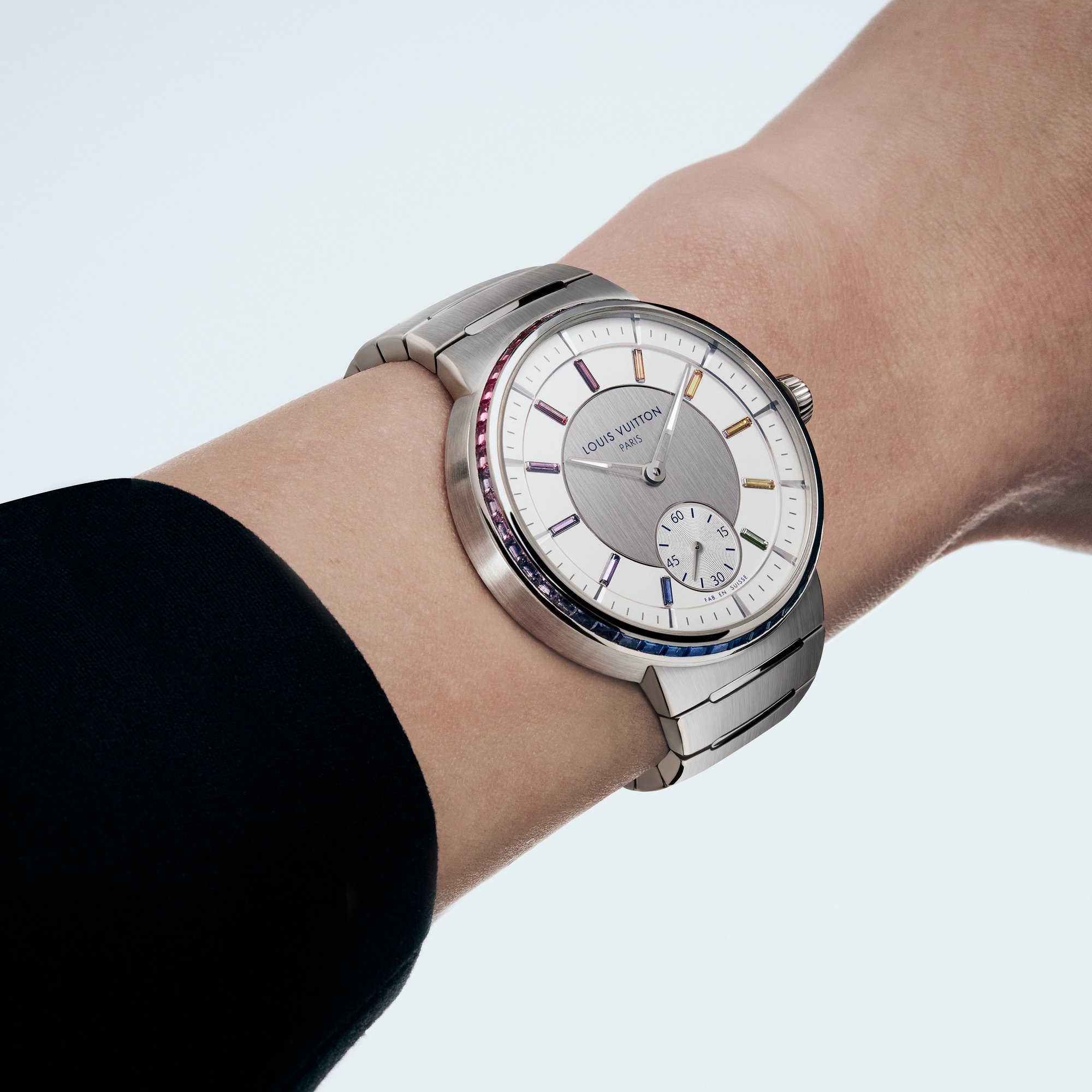 Reloj automático Tambour de 40 mm de platino, zafiros y rubíes  Relojería Todos los relojes } | LOUIS VUITTON (Zoom de producto)