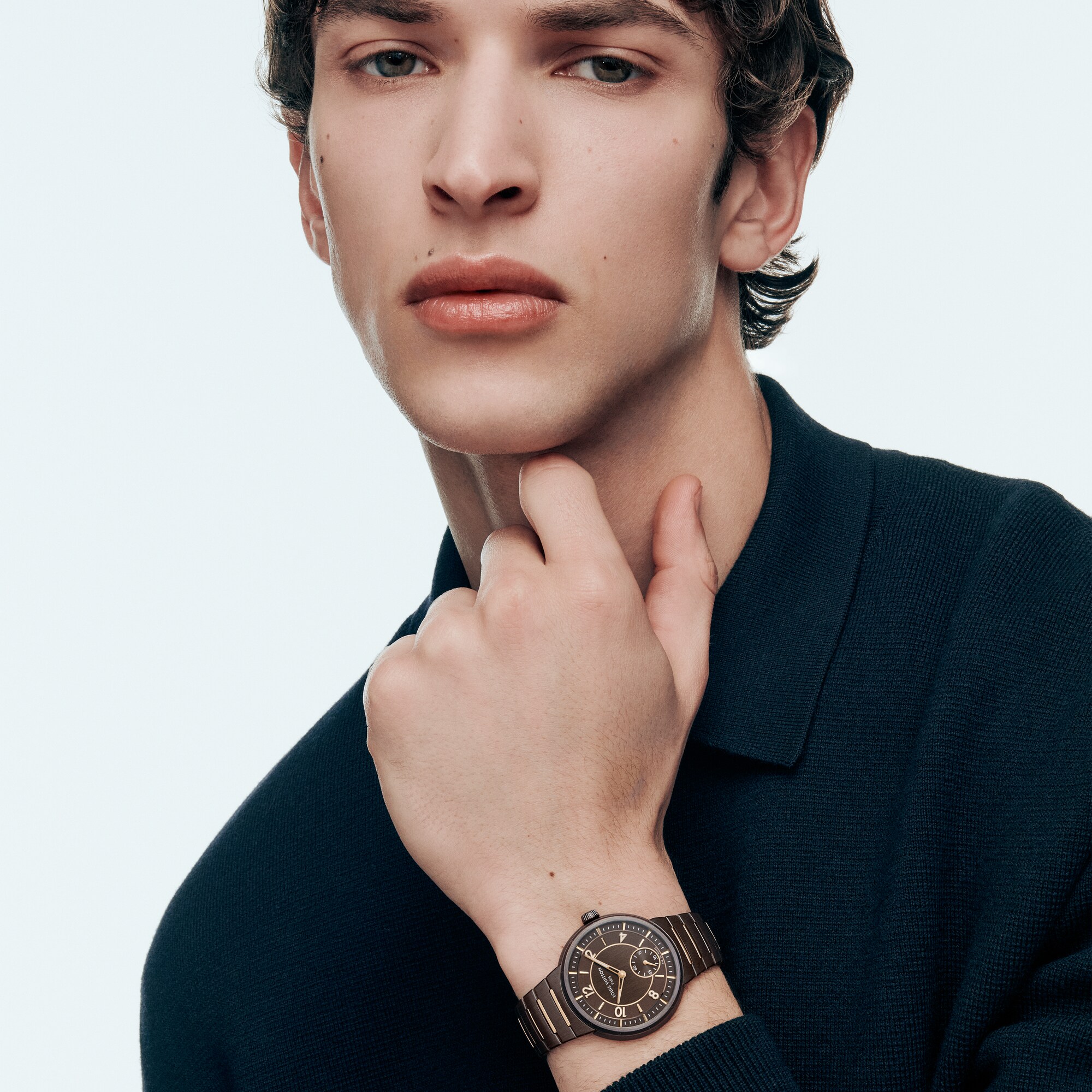 Reloj automático Tambour de 40 mm en cerámica y oro rosa  Relojería Todos los relojes } | LOUIS VUITTON (Zoom de producto)