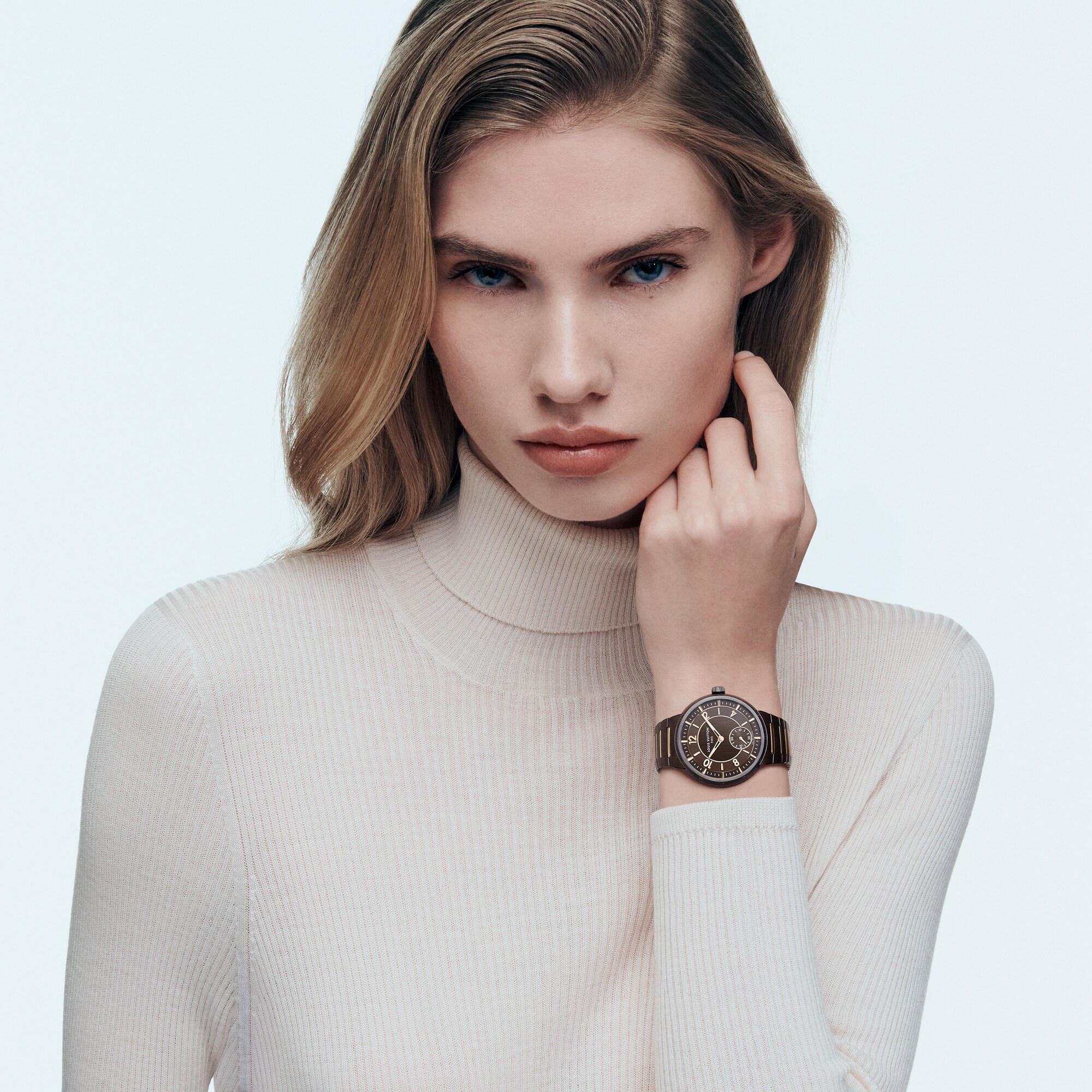 Reloj automático Tambour de 40 mm en cerámica y oro rosa  Relojería Todos los relojes } | LOUIS VUITTON (Zoom de producto)