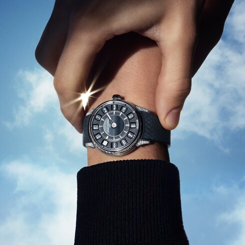 Reloj automático Tambour Spin Time de 39,5 mm en oro blanco Relojería Todos los relojes } | LOUIS VUITTON