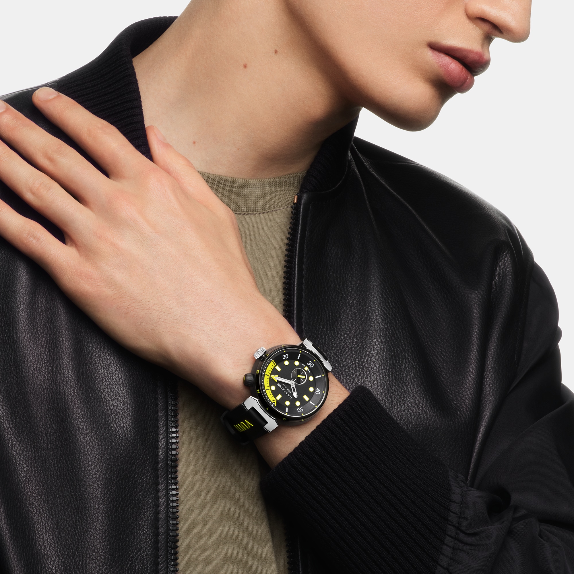 Reloj Tambour Streer Diver, automático, 44 mm, acero  Relojería Todos los relojes } | LOUIS VUITTON (Zoom de producto)