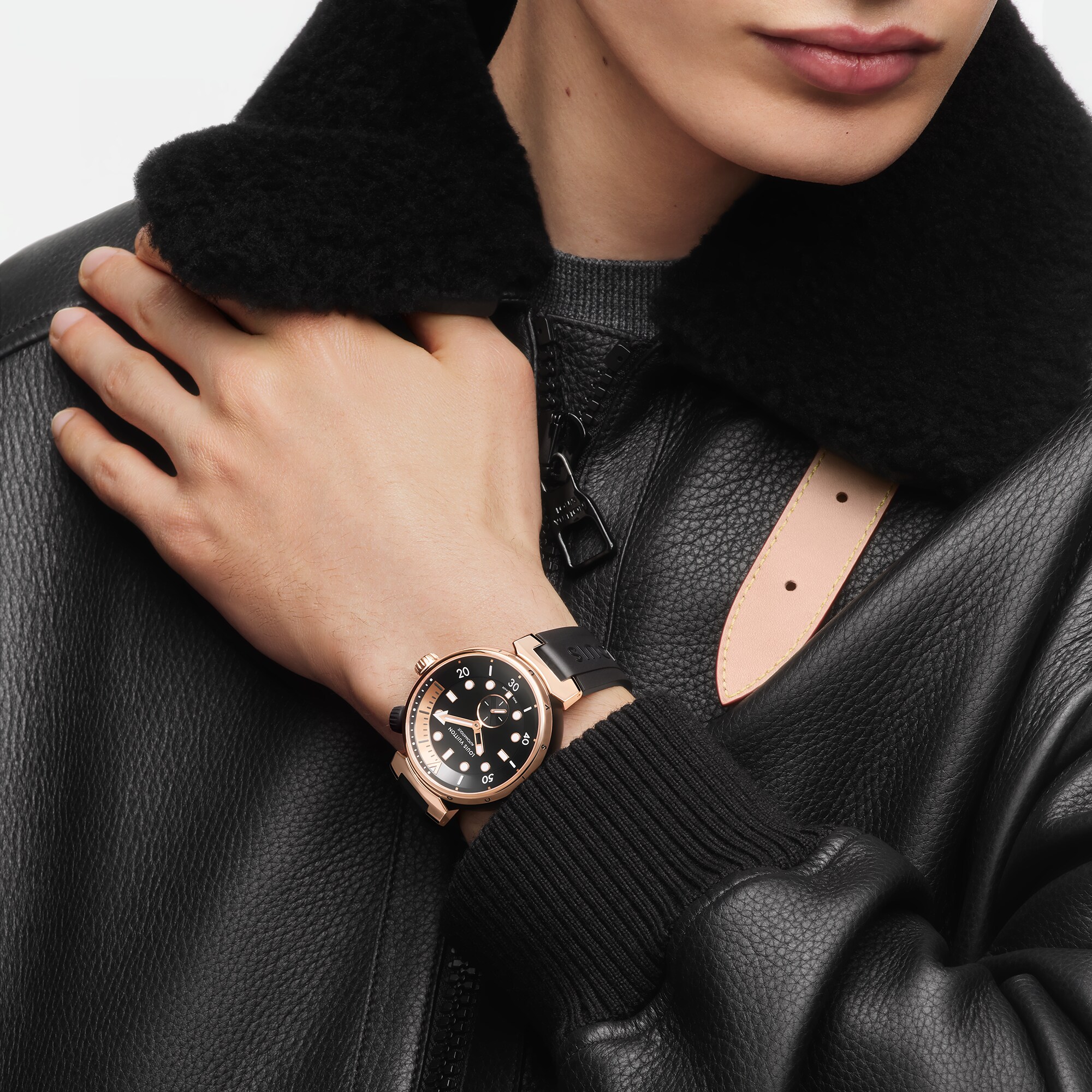 Reloj Tambour Street Diver, automático, 44 mm, acero y oro rosa  Relojería Todos los relojes } | LOUIS VUITTON (Zoom de producto)