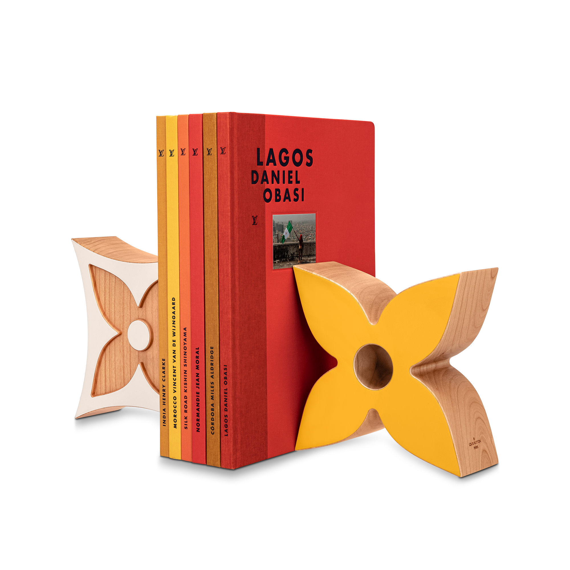 Reposalibros Annie Flower  Baúles, Viaje y Hogar Lo más destacado Campaña Art of Living | LOUIS VUITTON (Zoom de producto)