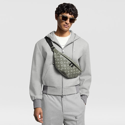 Riñonera Discovery Piel Monogram Shadow Bolsos y pequeña marroquinería Bolso de hombre Novedades | LOUIS VUITTON (Zoom de producto)