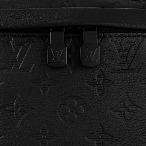 Riñonera Discovery PM Piel Monogram Shadow Hombre Bolsos Todas las colecciones | LOUIS VUITTON (Zoom de producto)