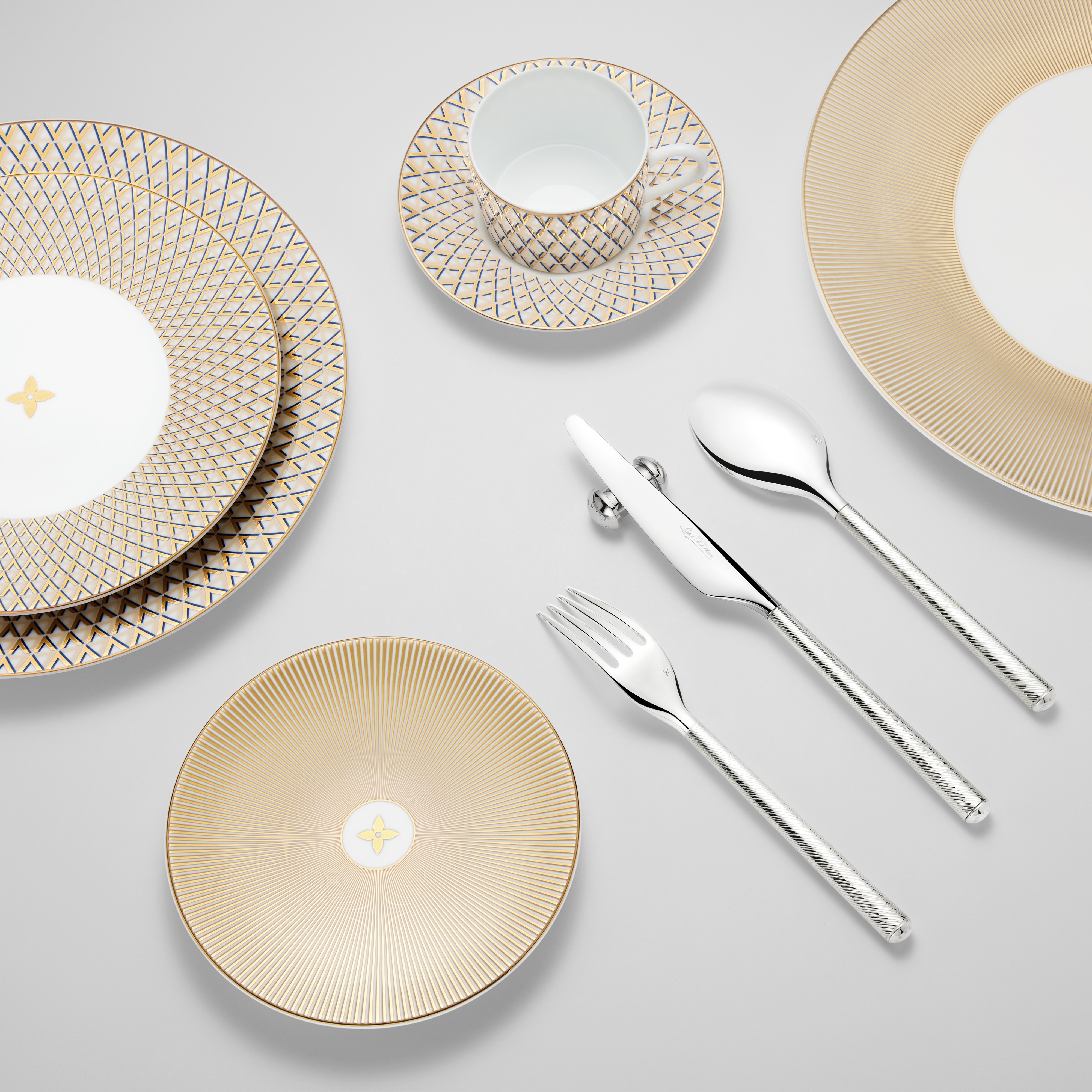 Set de 2 platos de pan Splendor  Baúles, Viaje y Hogar Hogar y Decoración de mesa Decoración de mesa | LOUIS VUITTON (Zoom de producto)