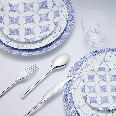 Set de 2 platos llanos Constellation Baúles, Viaje y Hogar Hogar y Decoración de mesa Decoración de mesa | LOUIS VUITTON (Zoom de producto)