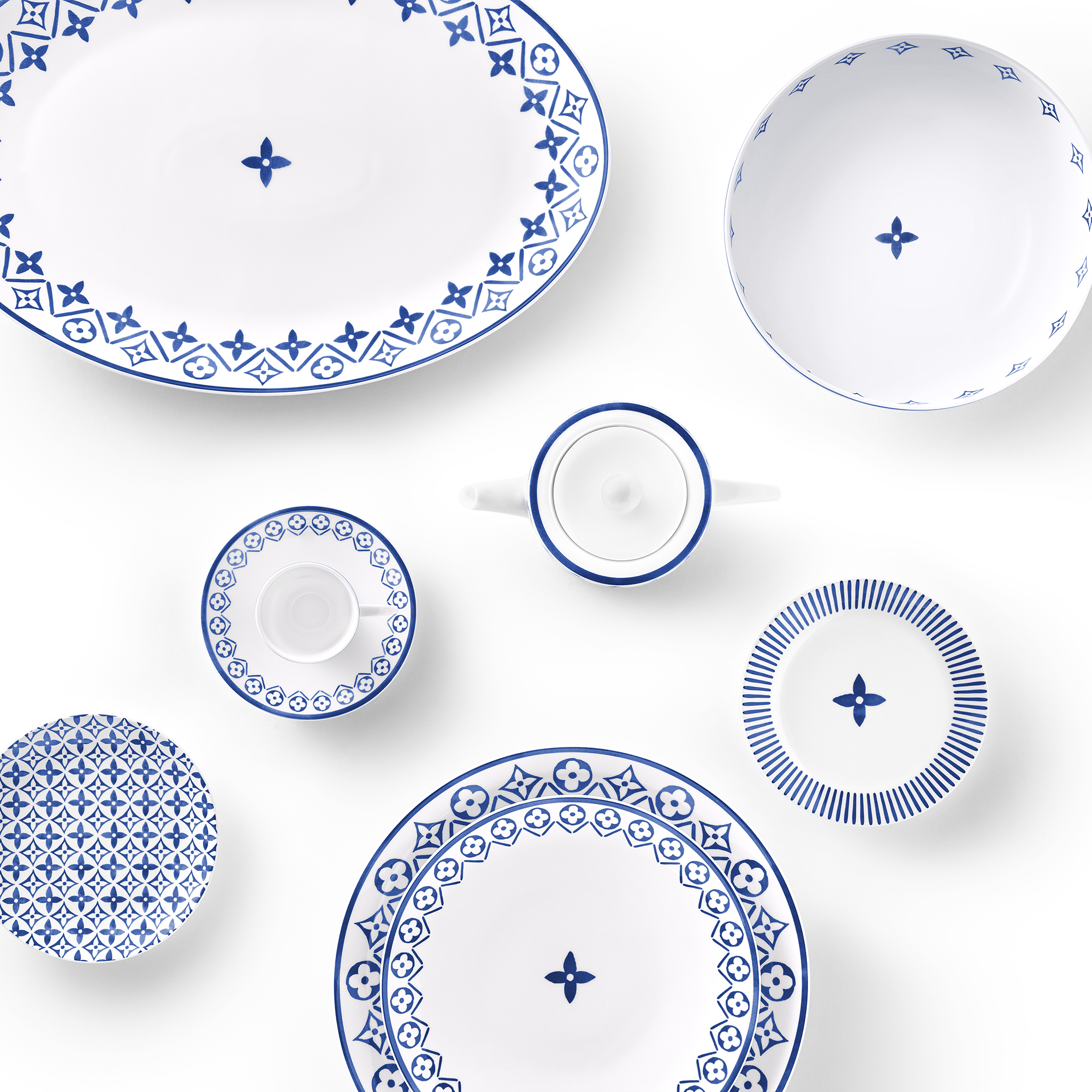 Set de dos tazas y platillos de té  Baúles, Viaje y Hogar Hogar y Decoración de mesa Decoración de mesa | LOUIS VUITTON (Zoom de producto)