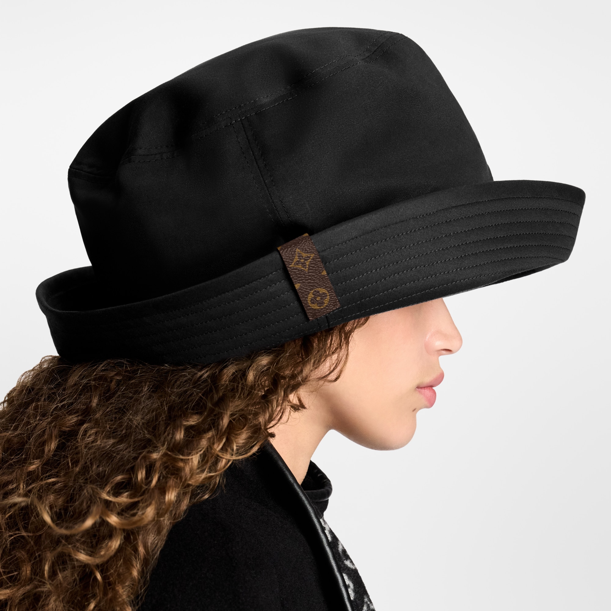 Sombrero bucket L’Oversized S00 Mujer Accesorios Sombreros y Gorras | LOUIS VUITTON (Zoom de producto)