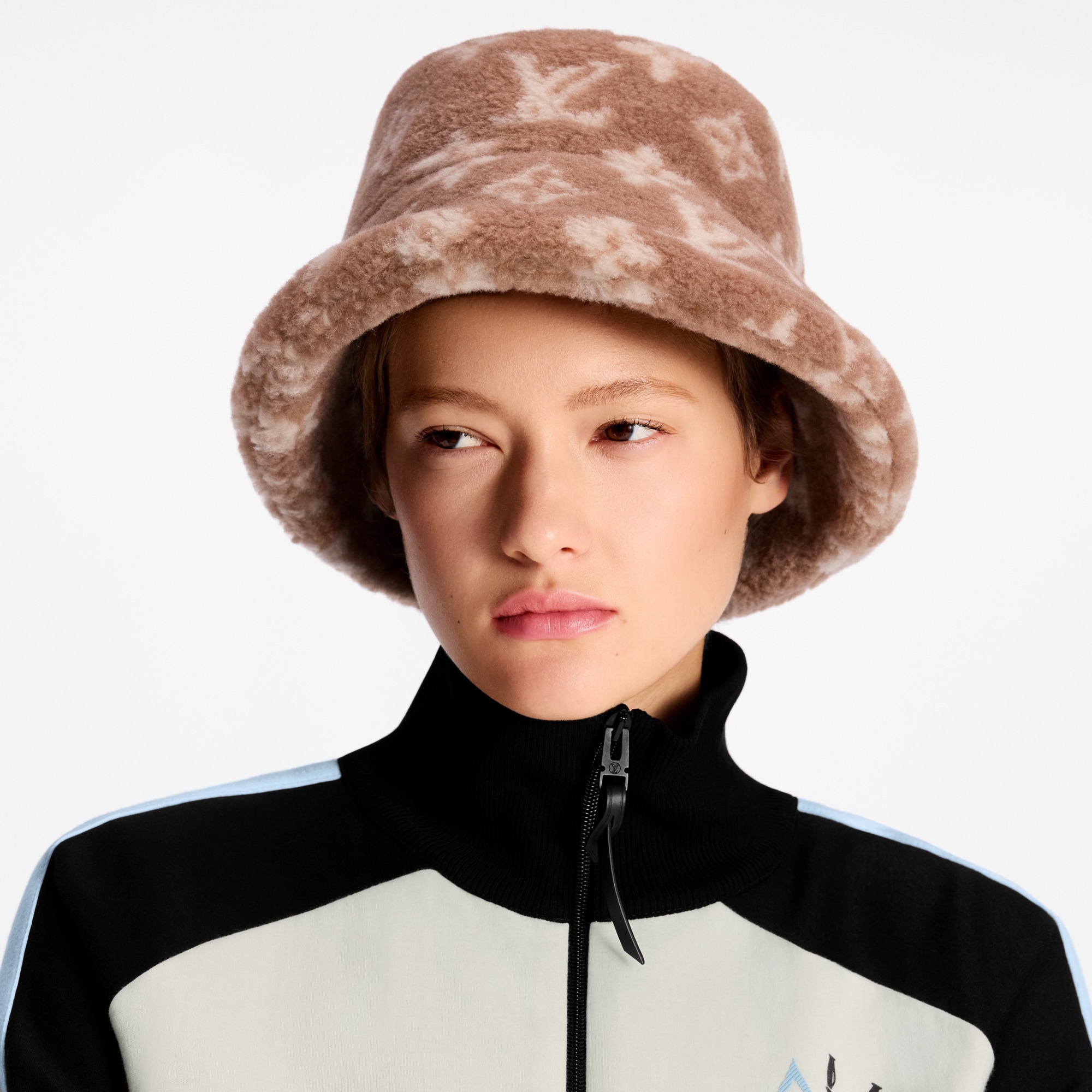 Sombrero bucket Monogram Fleece S00 Mujer Accesorios Sombreros y Gorras | LOUIS VUITTON (Zoom de producto)