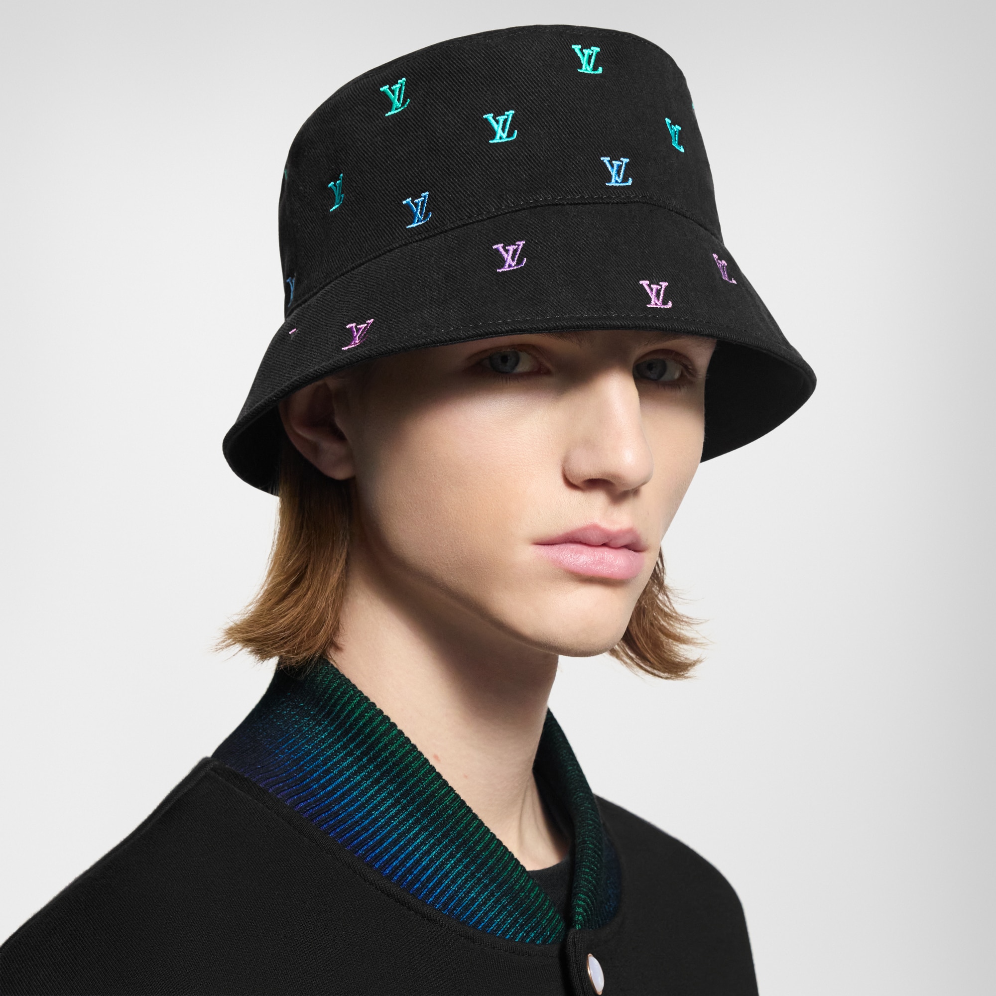 Sombrero bucket reversible LV Blason Shading Denim S00 Hombre Accesorios Sombreros, Gorros y Guantes | LOUIS VUITTON (Zoom de producto)