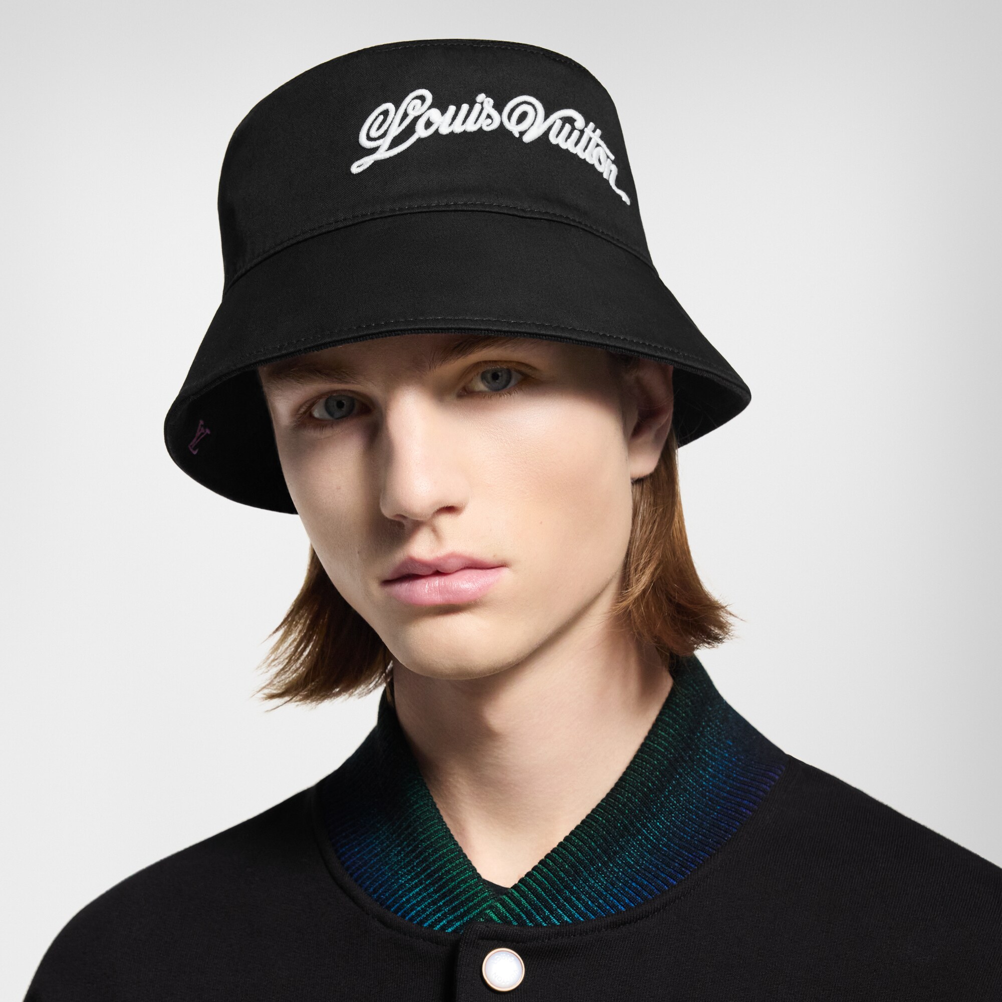 Sombrero bucket reversible LV Blason Shading Denim S00 Hombre Accesorios Sombreros, Gorros y Guantes | LOUIS VUITTON (Zoom de producto)