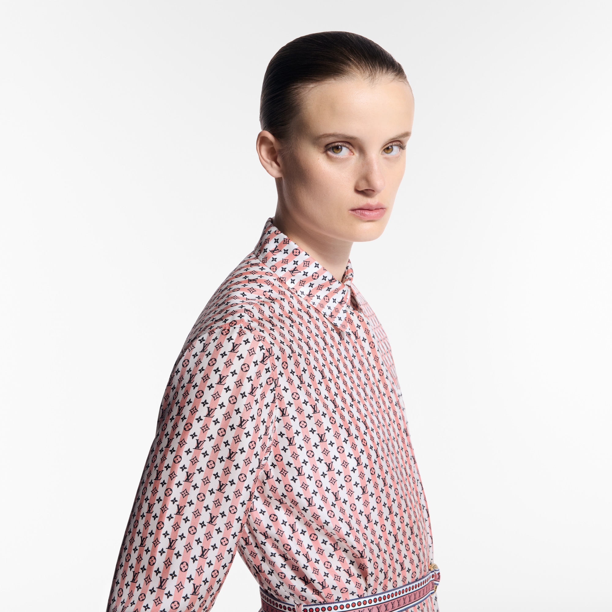 Vestido camisero con estampado de fular  Mujer Prêt-à-Porter Vestidos | LOUIS VUITTON (Zoom de producto)
