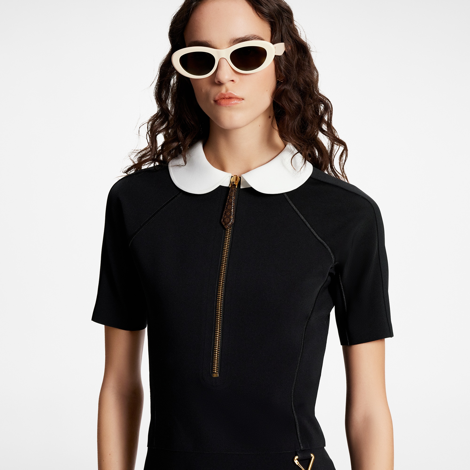 Vestido de punto técnico con cuello peter pan  Mujer Prêt-à-Porter Vestidos | LOUIS VUITTON (Zoom de producto)
